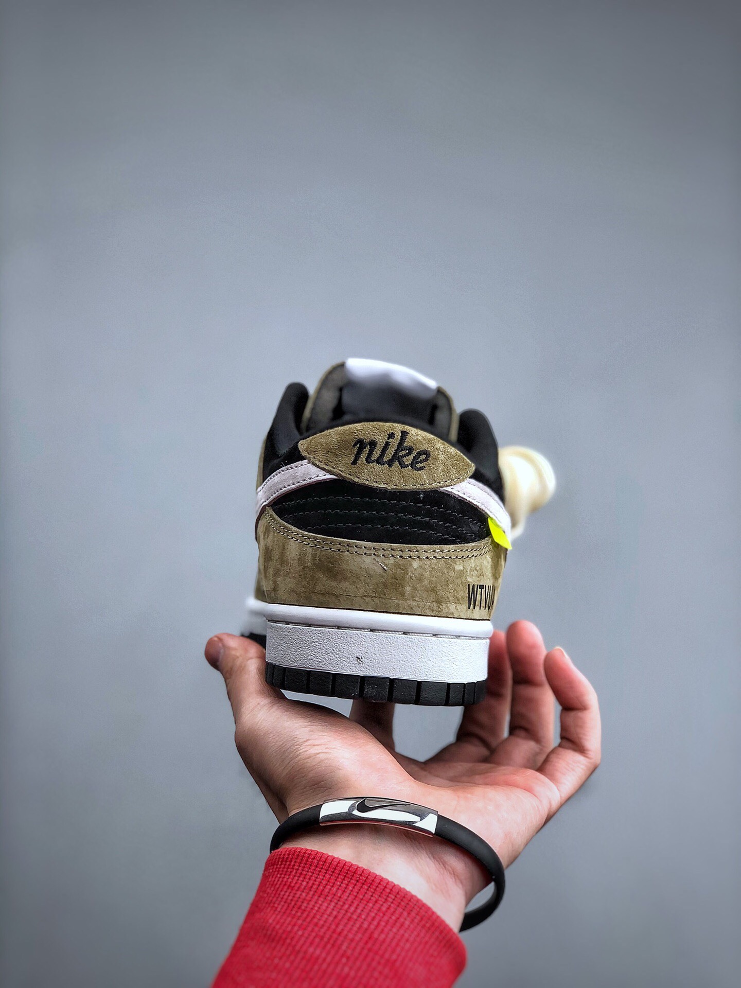 WTVUA x Nike dunk SB Low