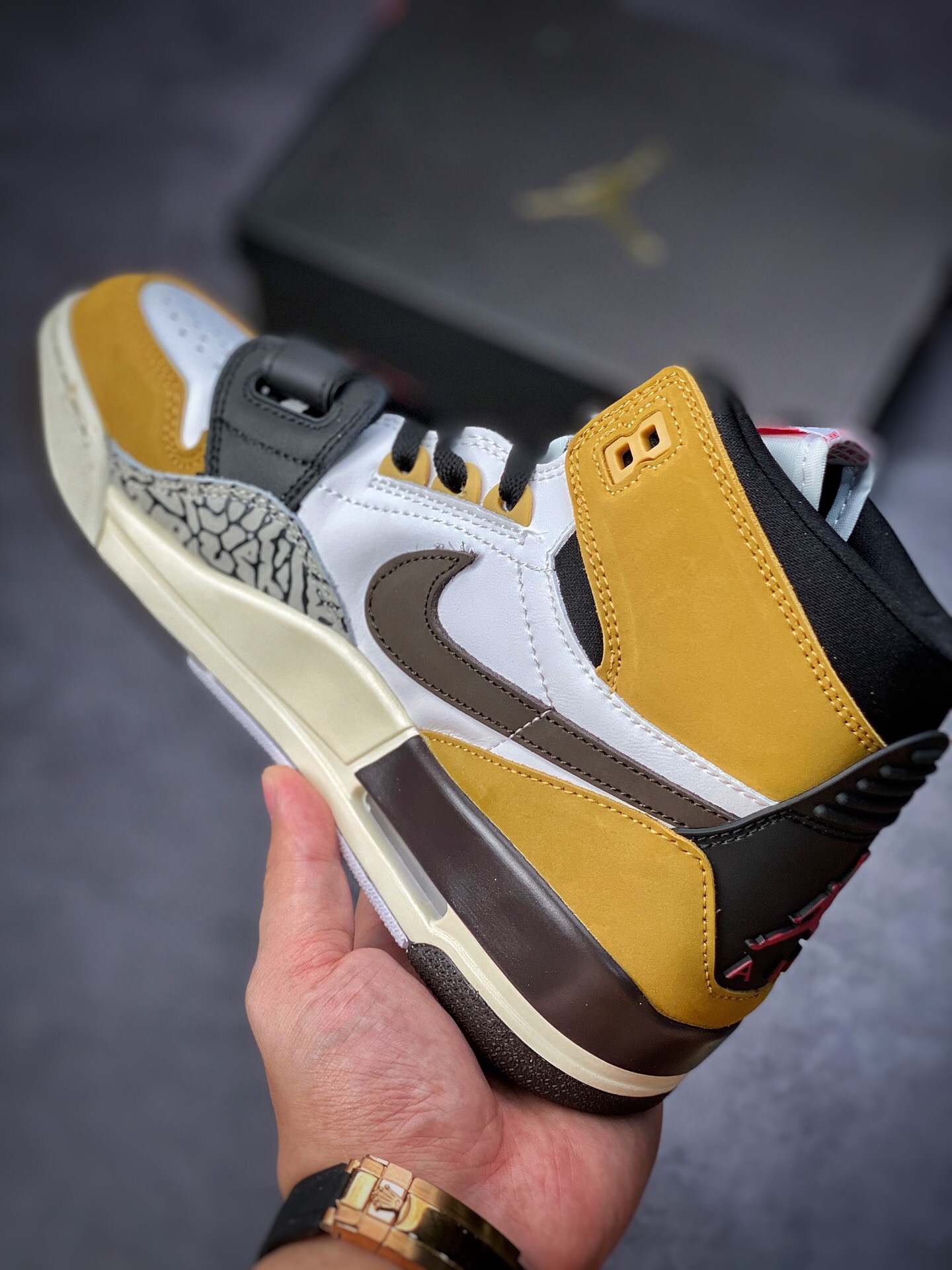 NIKE Air Jordan Legacy 312