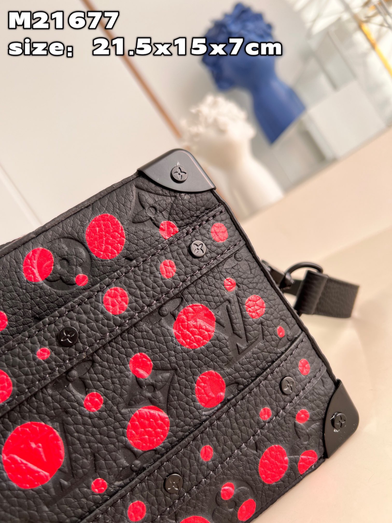 L*ouis V*uitton Top Bag