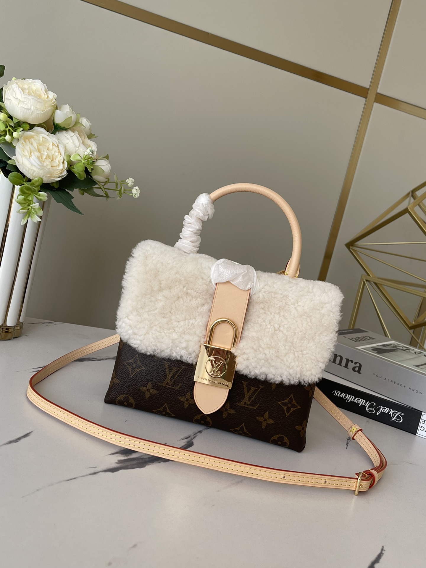 L*ouis V*uitton m20973 Top Bag