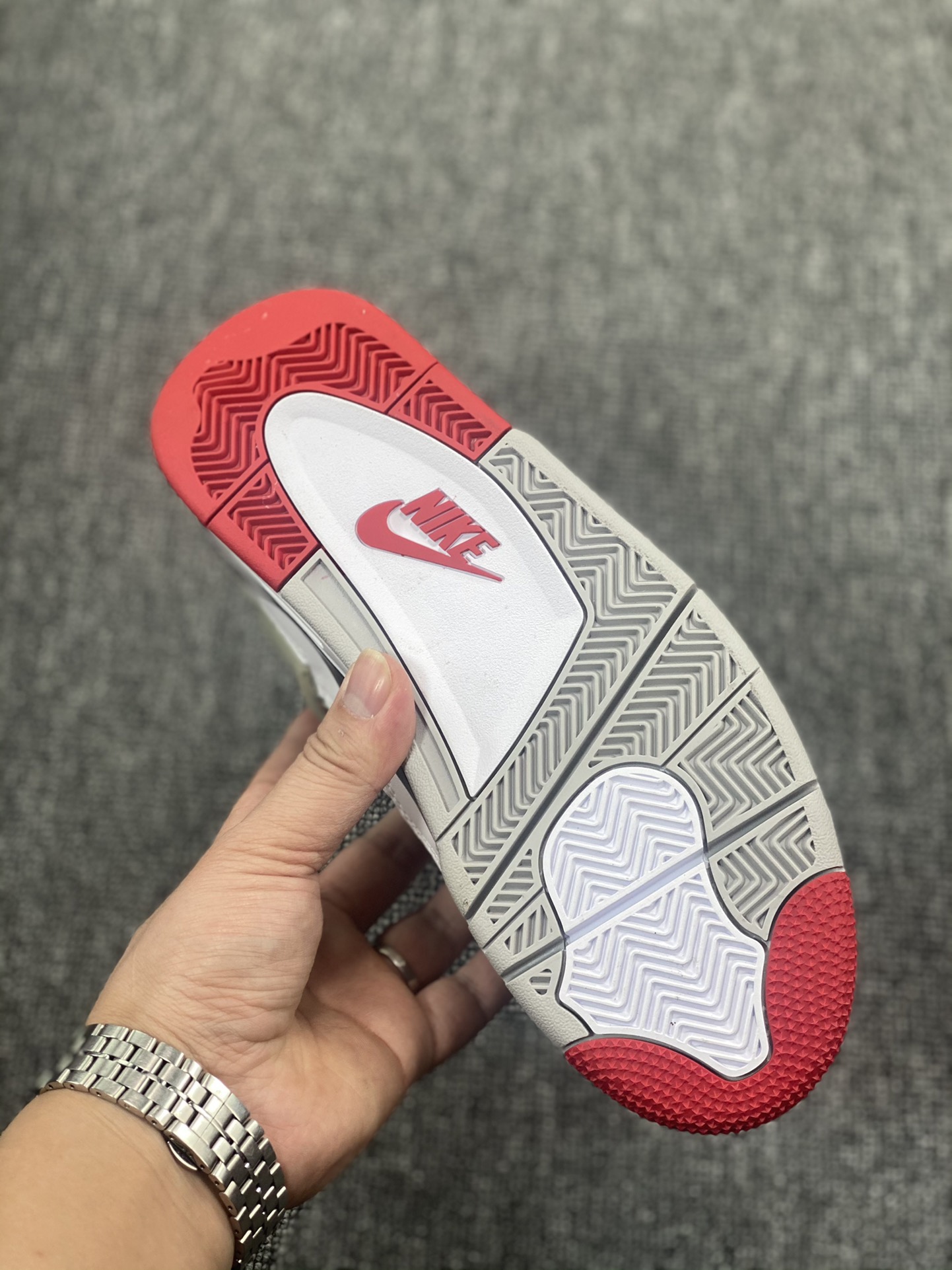 Nike Air Jordan 4 Retro