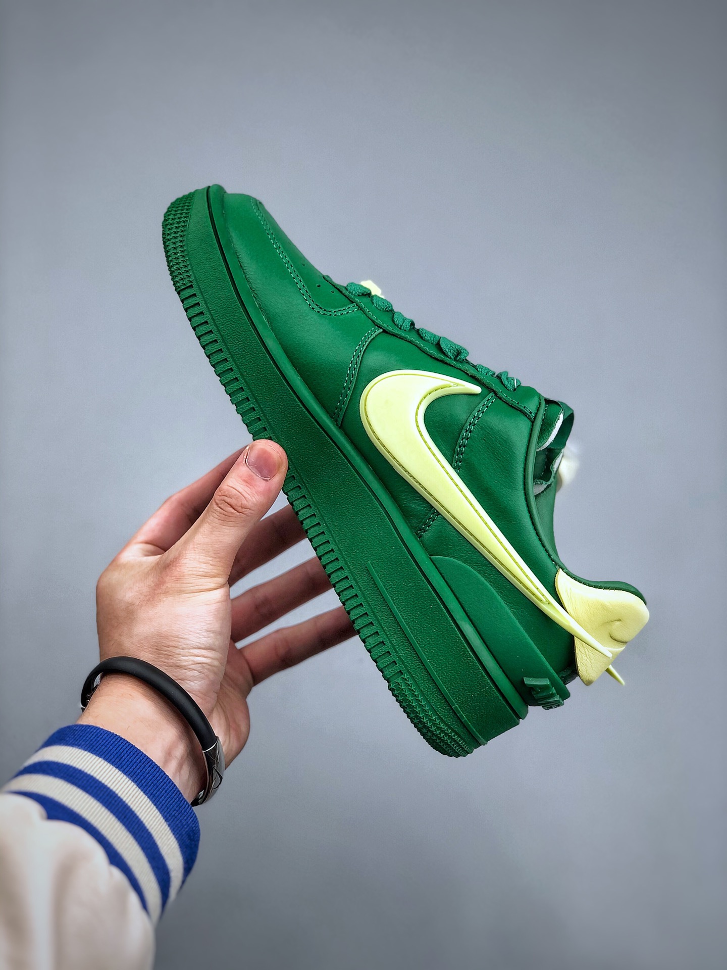 Nike + a* mbush Air Force 107