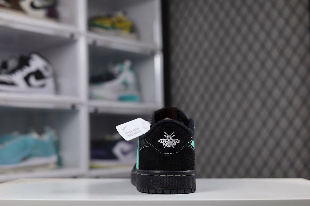 T*ravis S*cott Nike Air Jordan 1 low AJ1