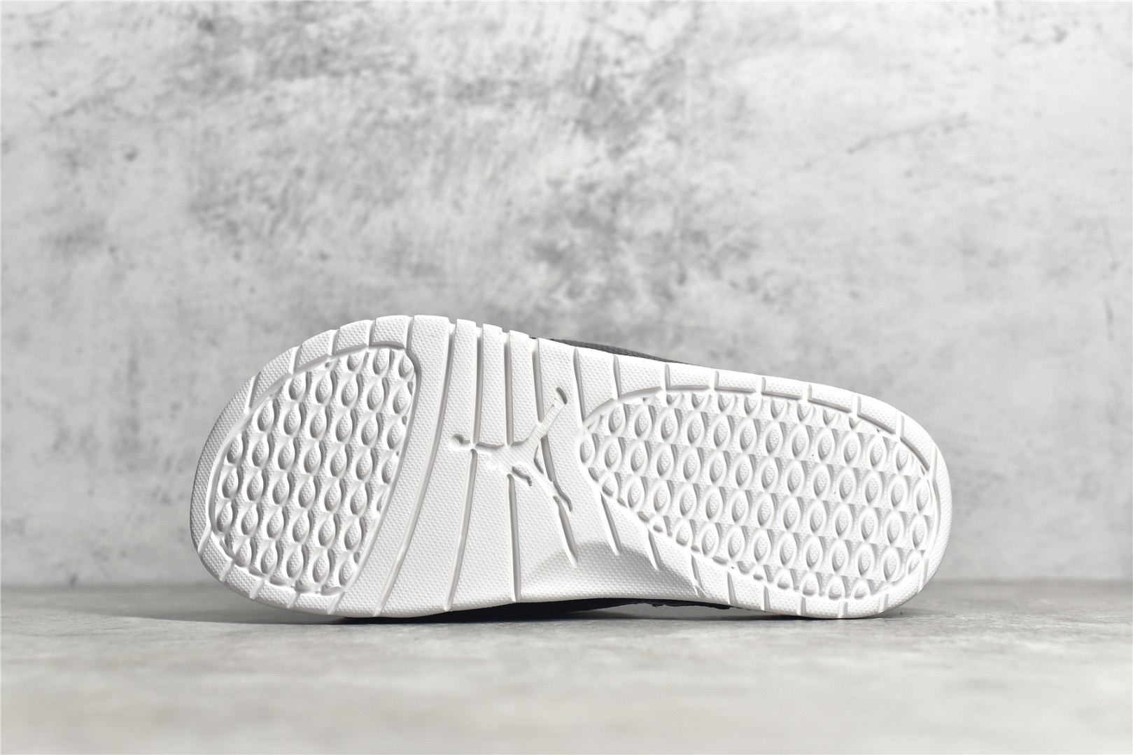 Nike Air Jordan 11 Slippers