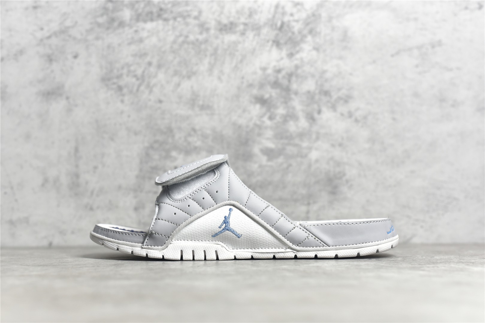 Nike Air Jordan 12 Slippers