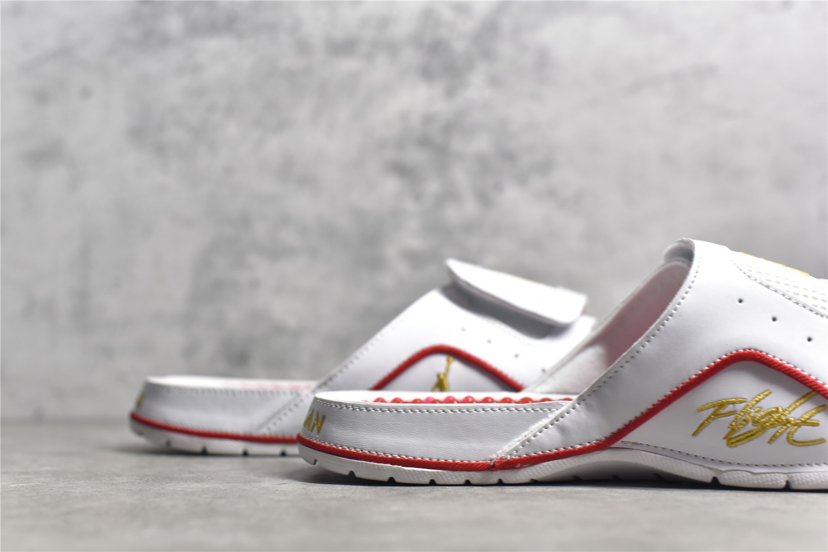 Nike Air Jordan 4 Slippers