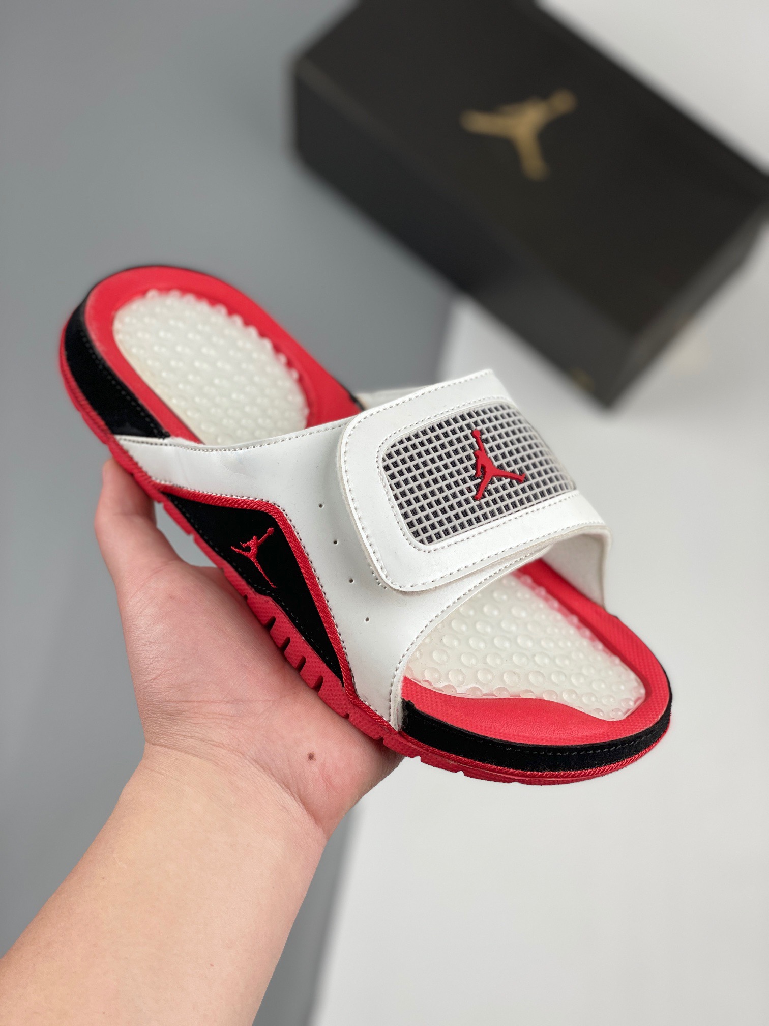 Nike Air Jordan 4 Slippers