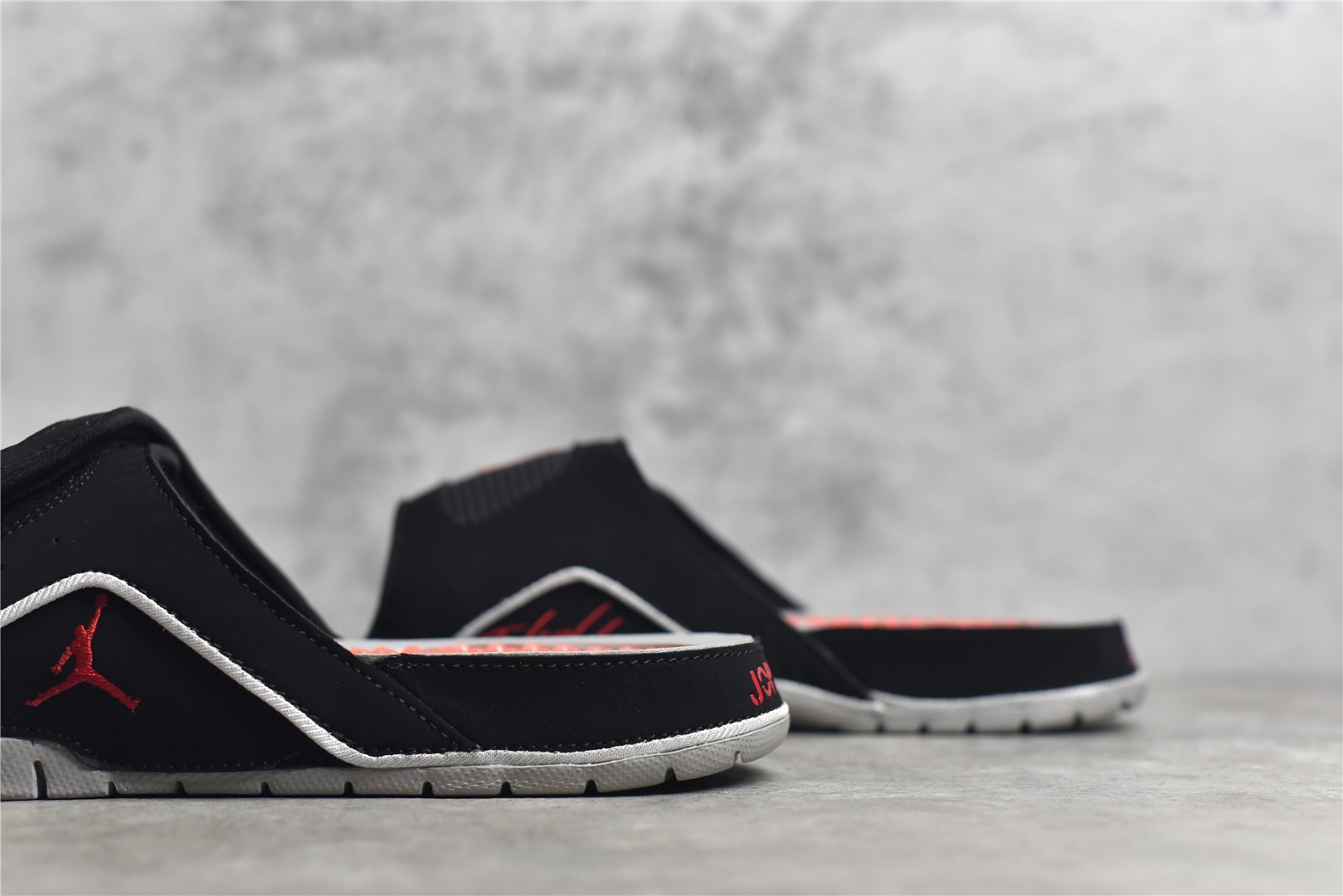 Nike Air Jordan 4 Slippers