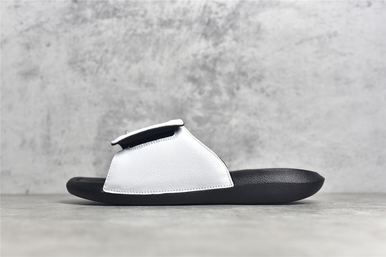 Nike Air Jordan 6 Slippers