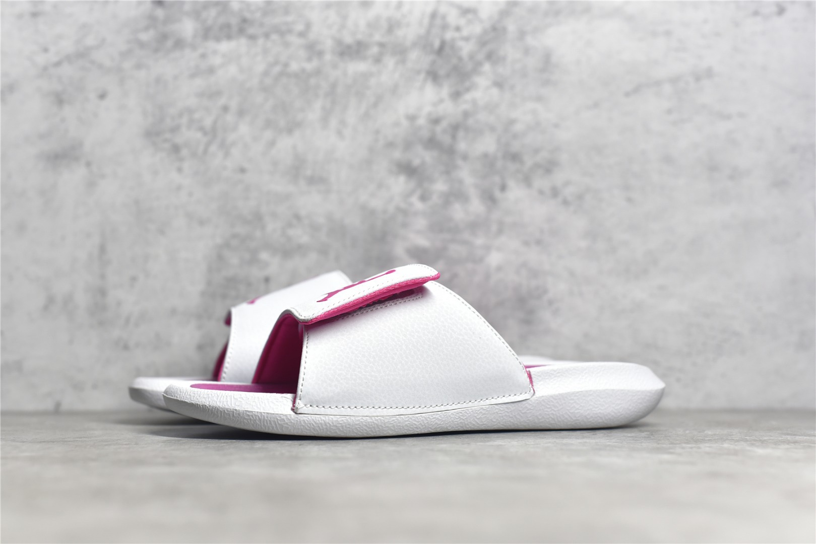 Nike Air Jordan 6 Slippers