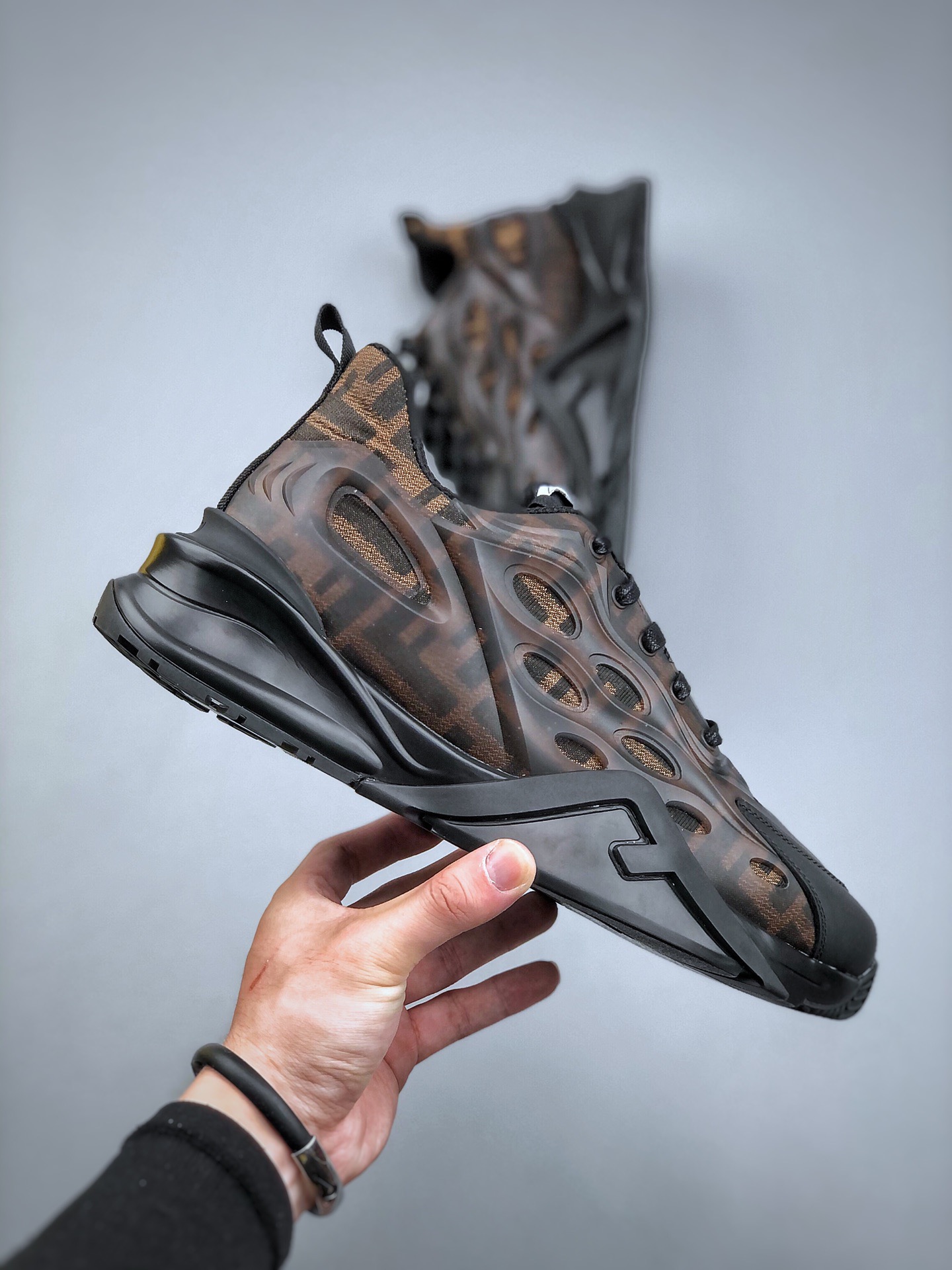 Men F*endi Top Sneaker （ ）