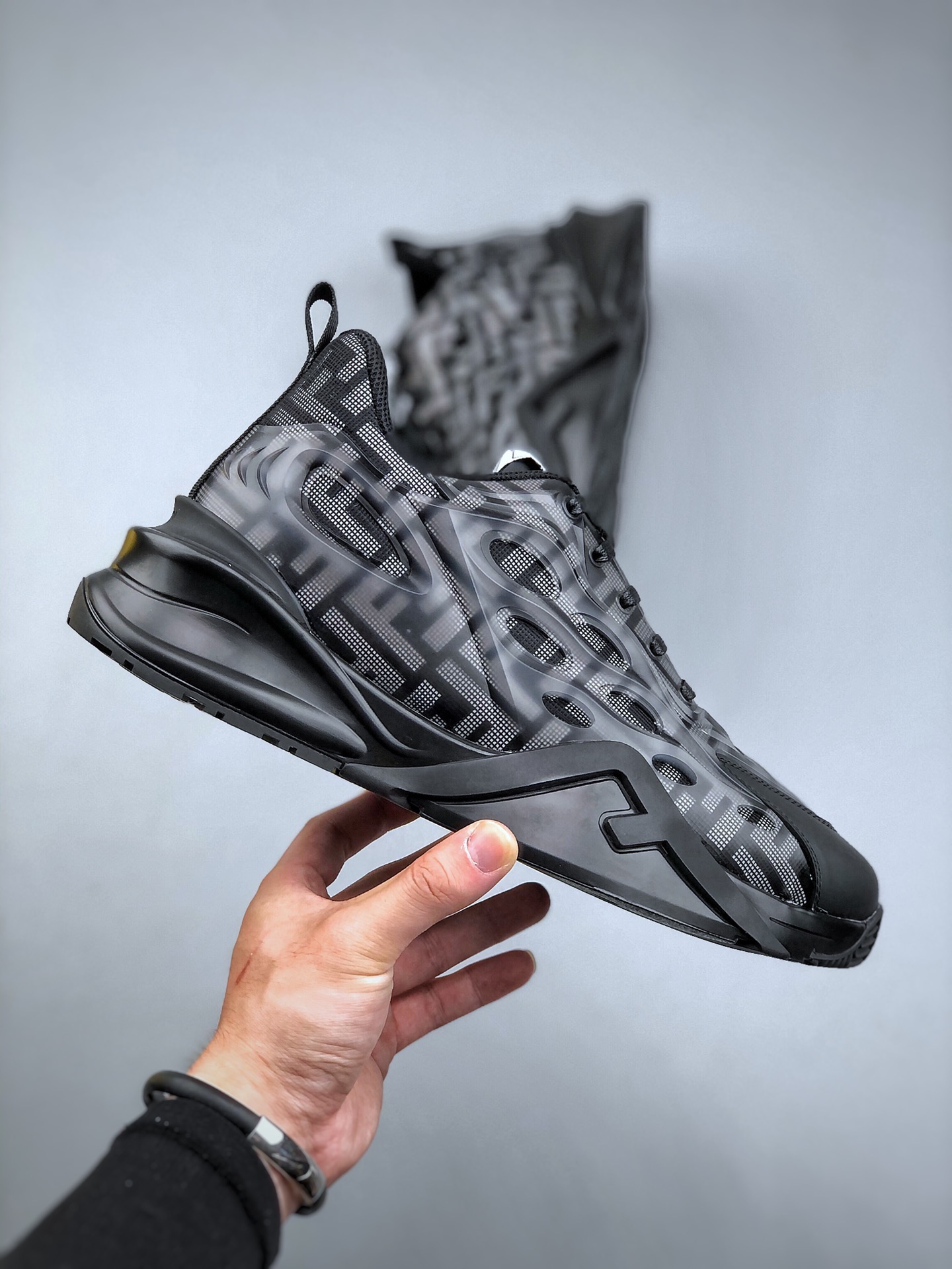 Men F*endi Top Sneaker ( )