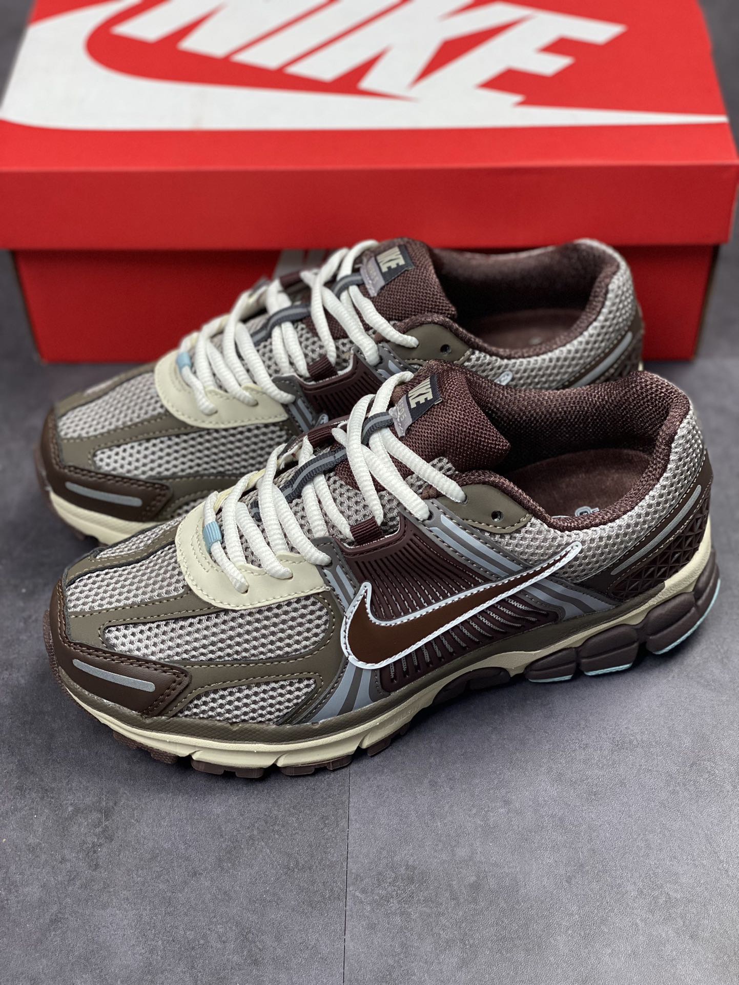 Nike Zoom Vomero 5 SP