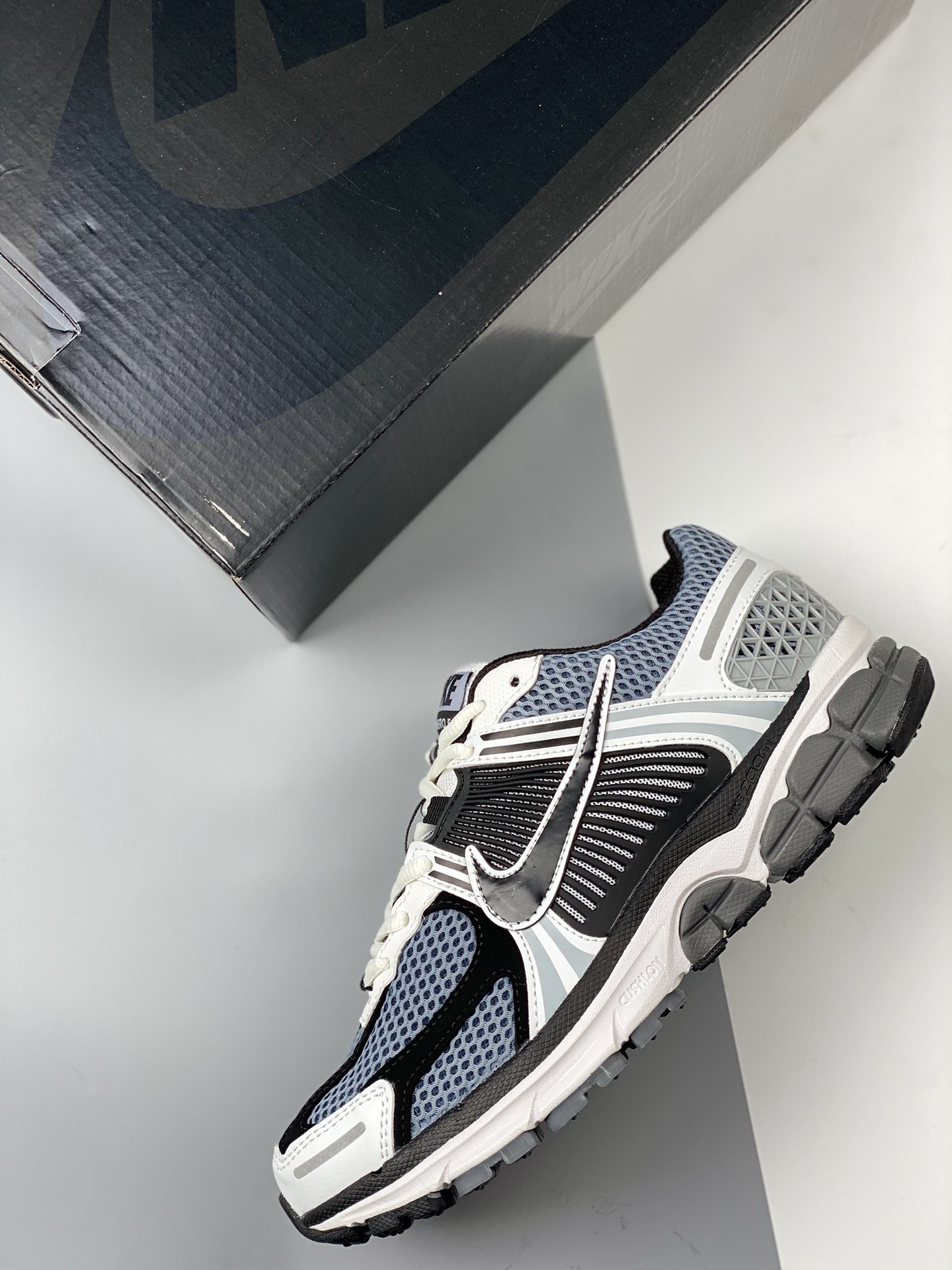 Nike Zoom Vomero 5 SP