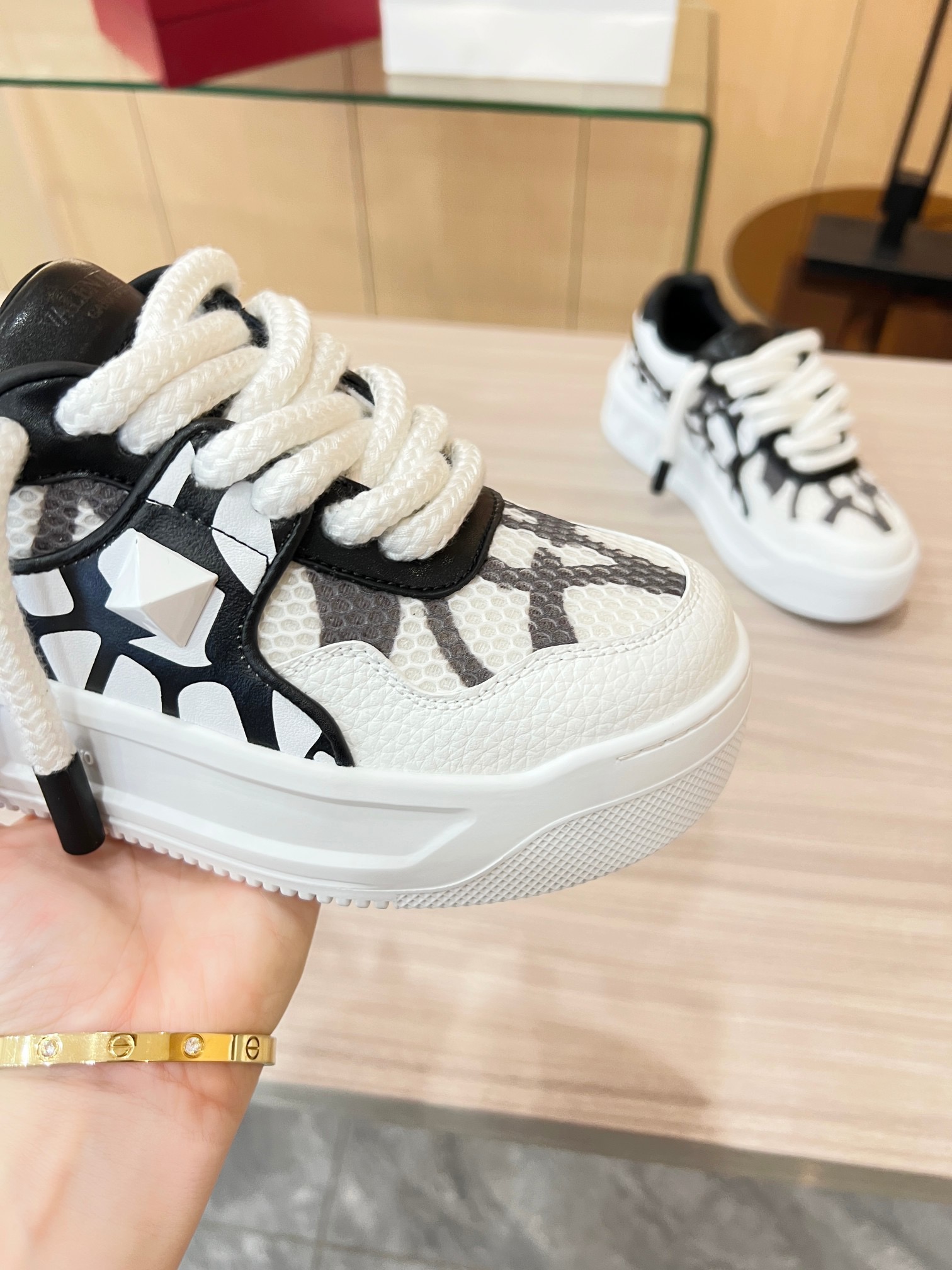 Women Men V*alentino Sneakers Maikesneakers