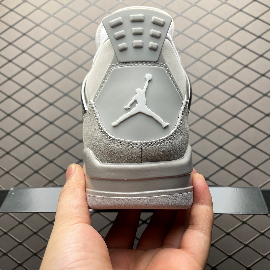 Top quality Air Jordan 4 sneaker