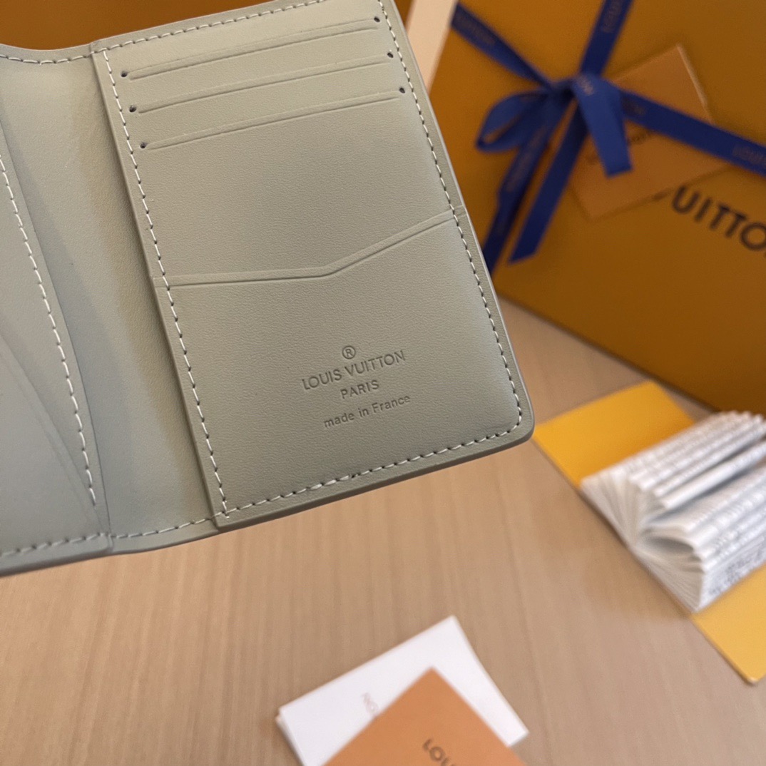 L*ouis V*uitton Top Bag