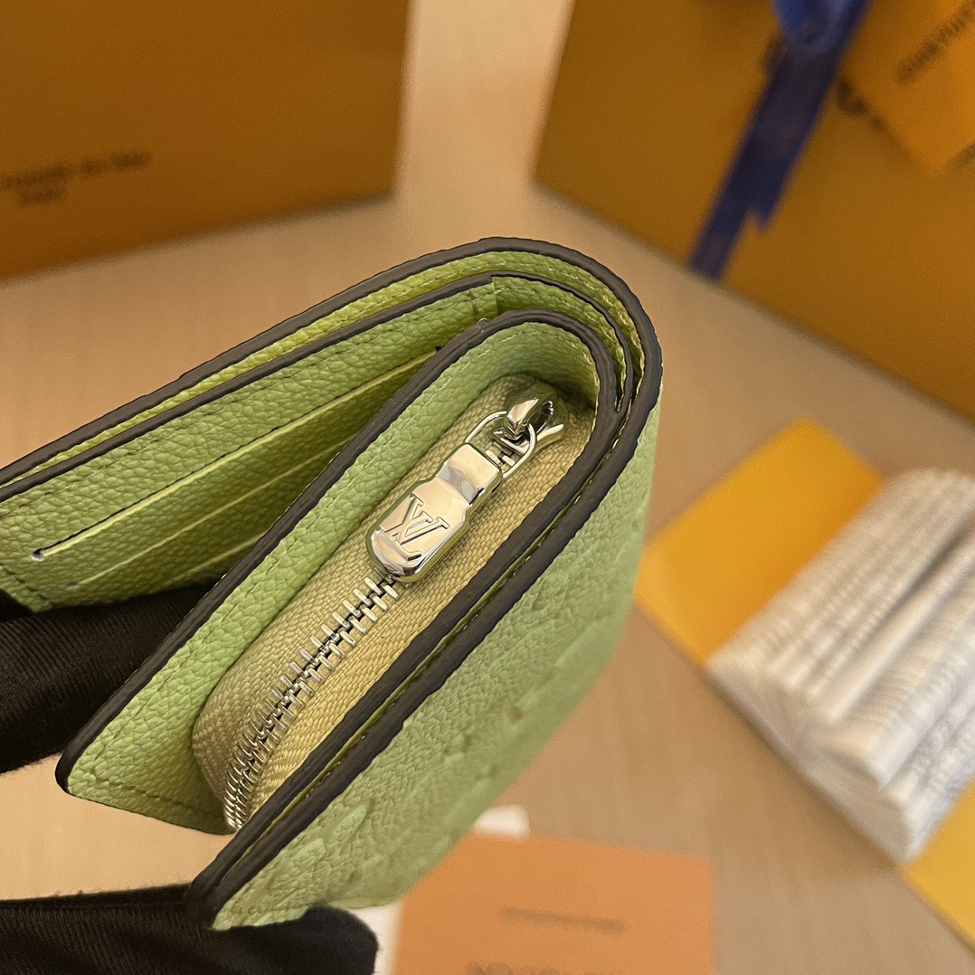 L*ouis V*uitton Top Bag