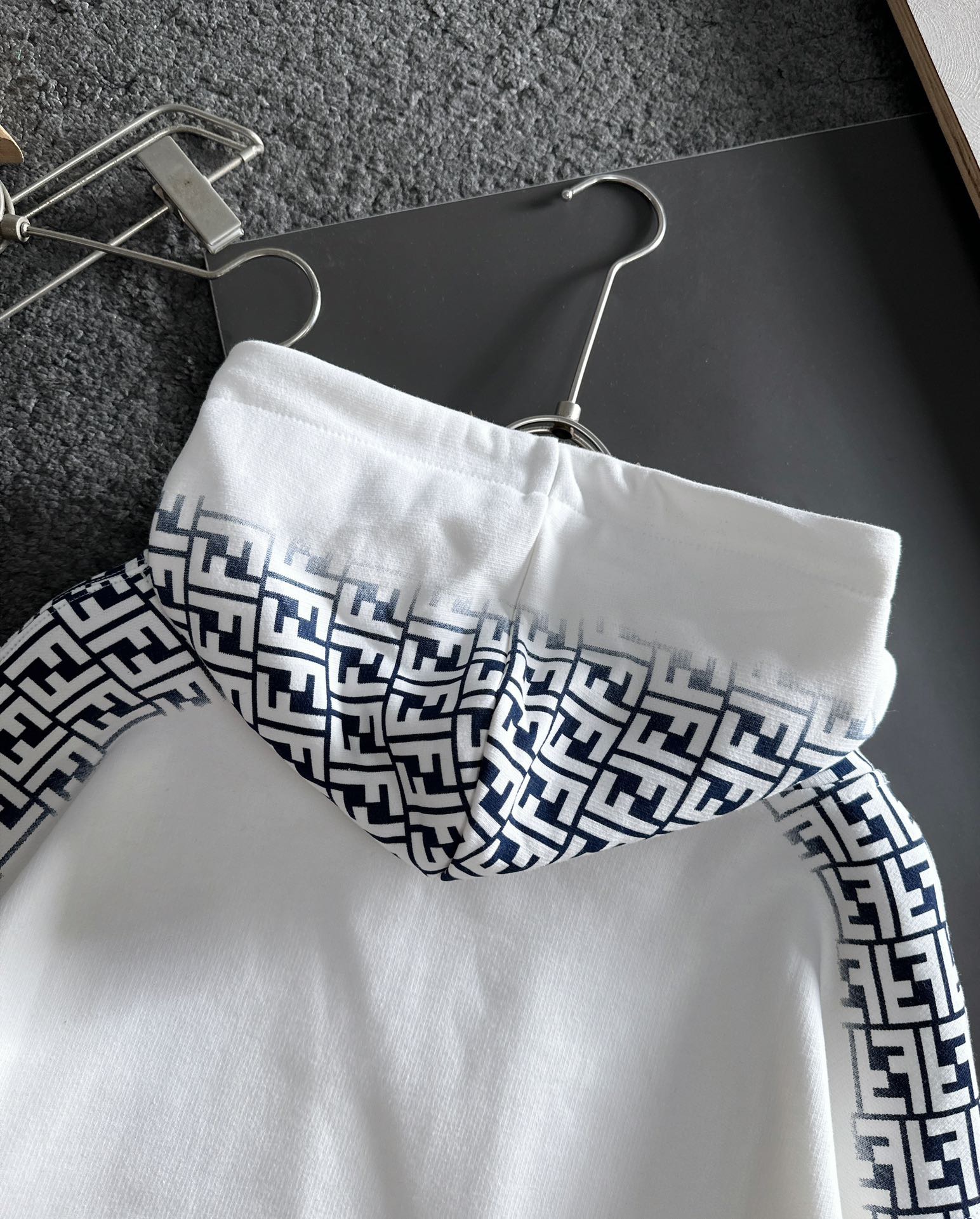 Men Sweater Top Quality ()