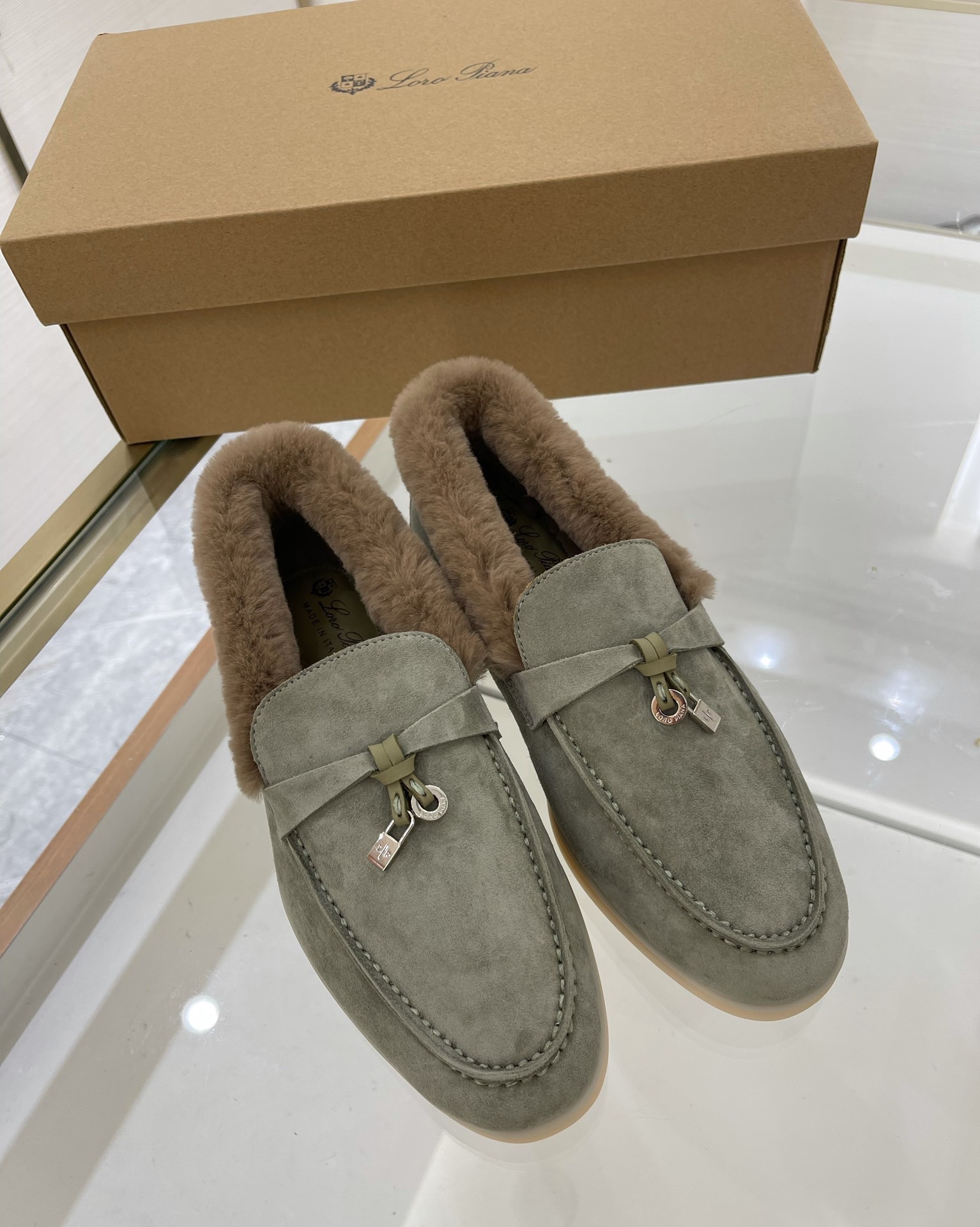 Women L*oro P*iana Top Loafer （）