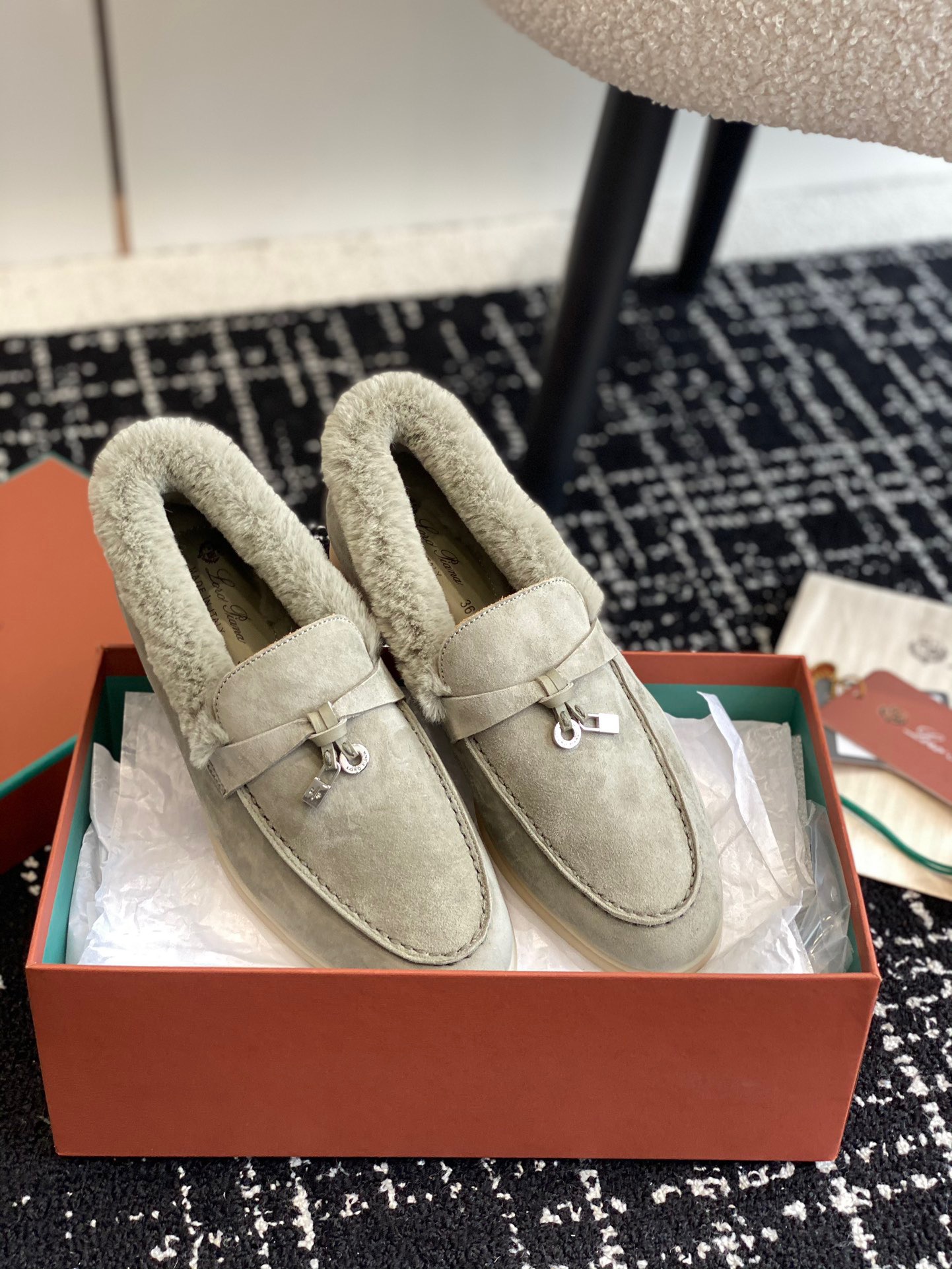 Women L*oro P*iana Top Loafer （）