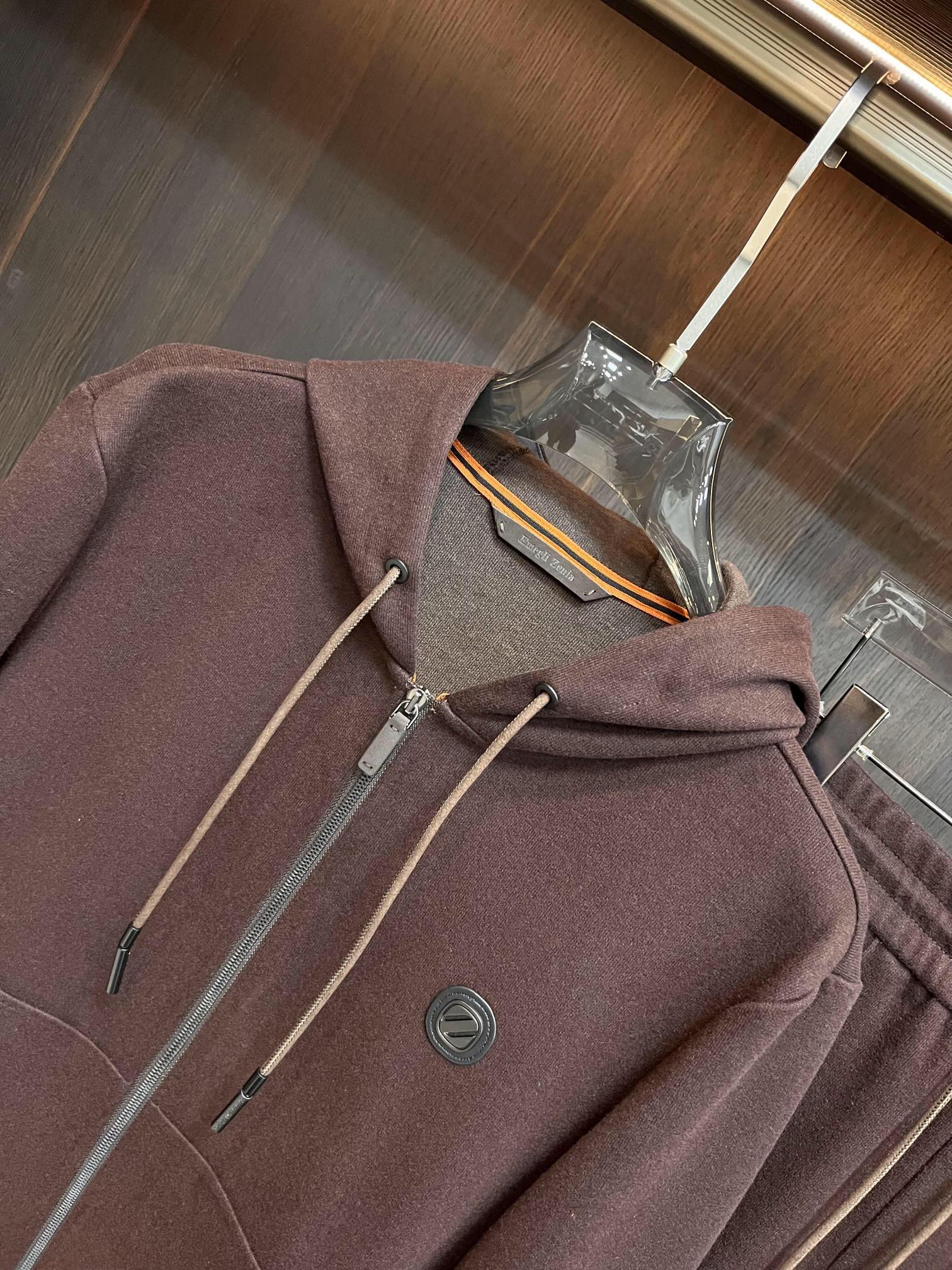 Men suits Top Quality