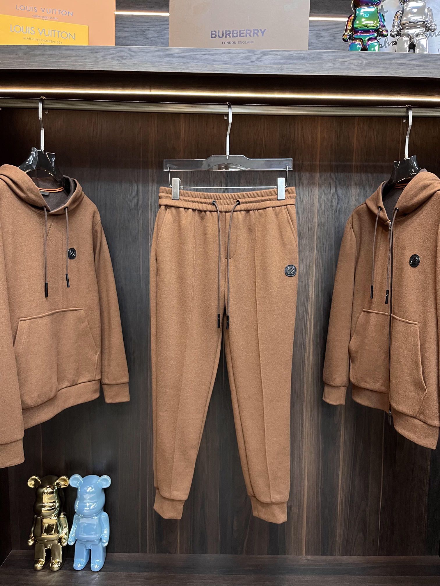 Men suits Top Quality