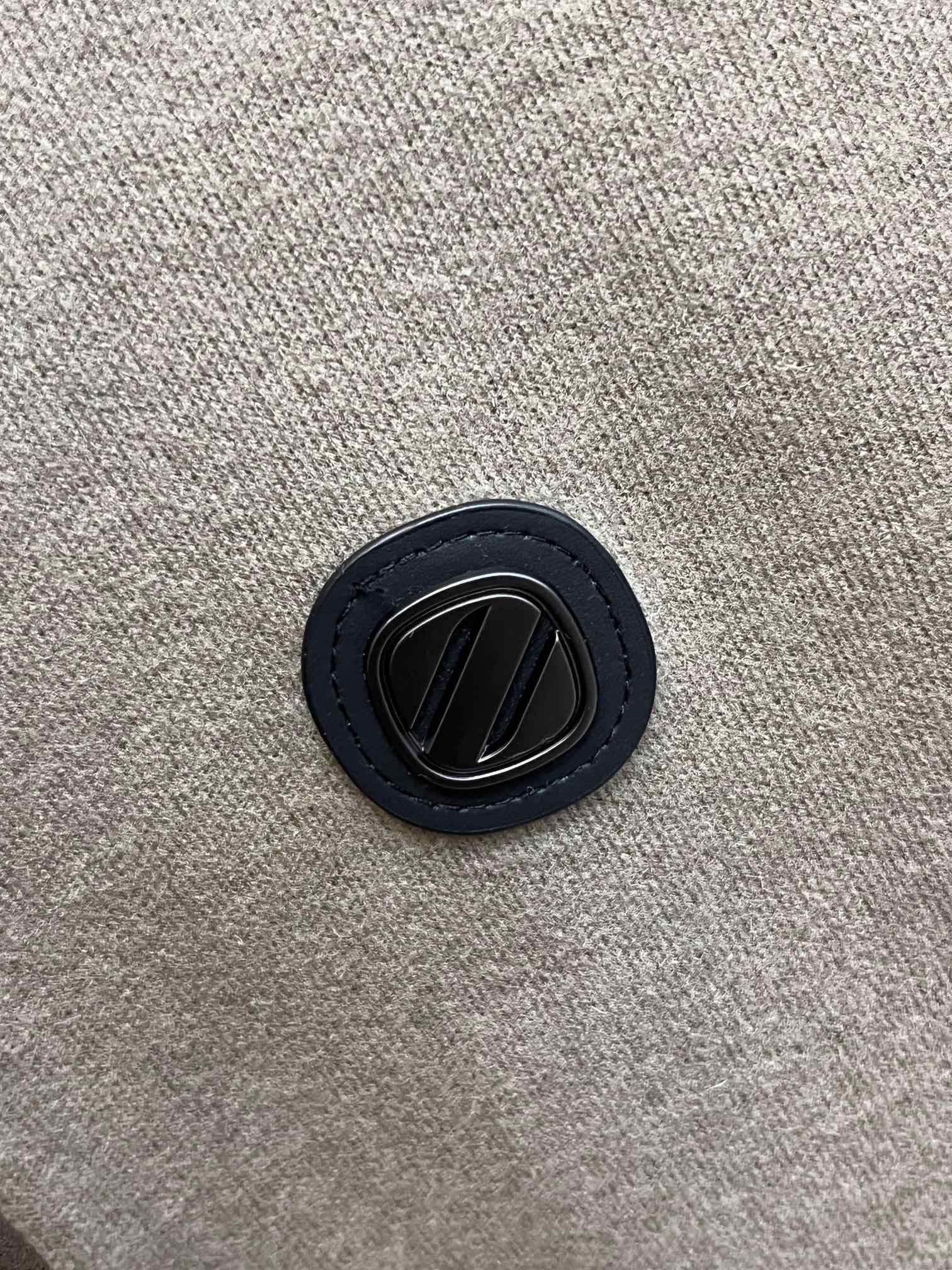 Men suits Top Quality