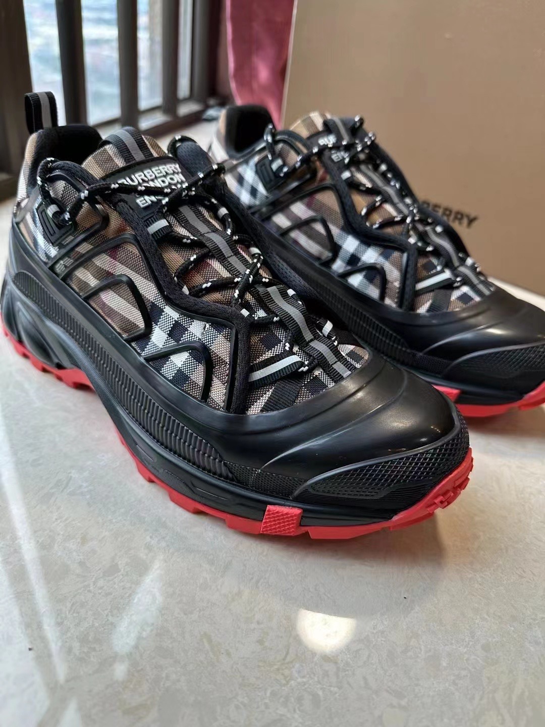 Men B*urberry Top Sneaker Maikesneakers