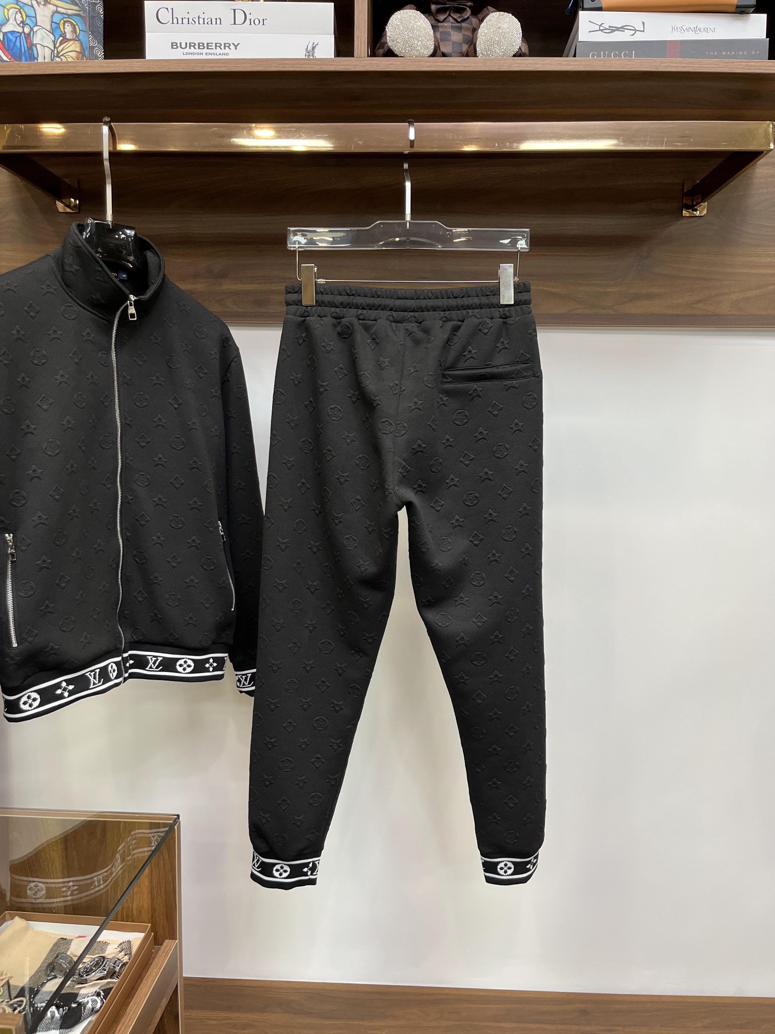 Men suits Top Quality