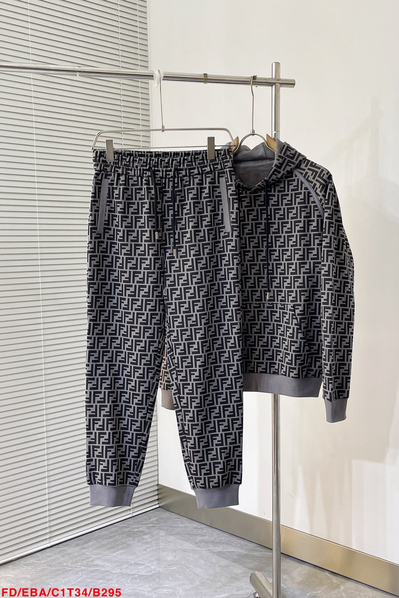 Men suits Top Quality