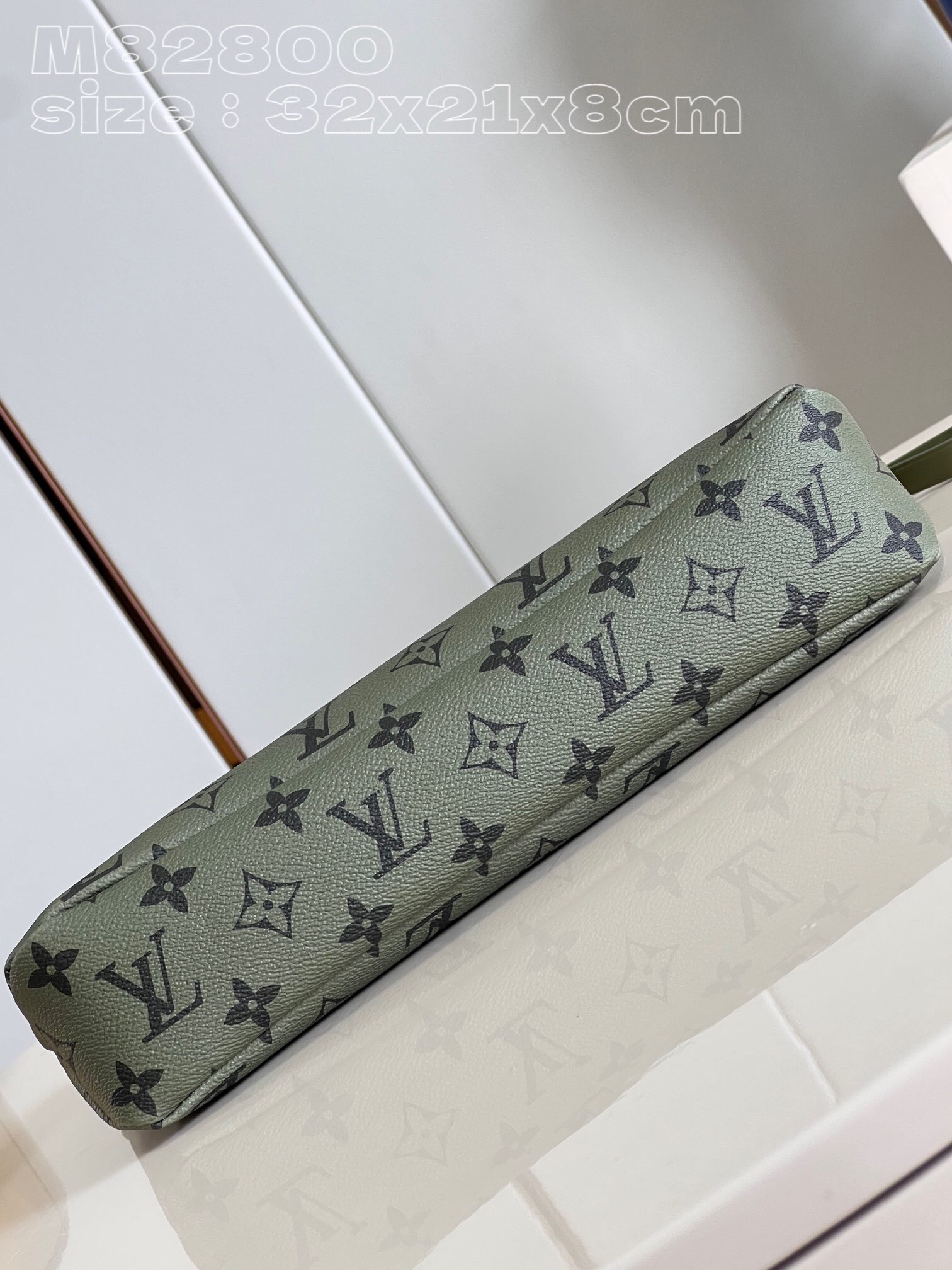 L*ouis V*uitton Top Bag