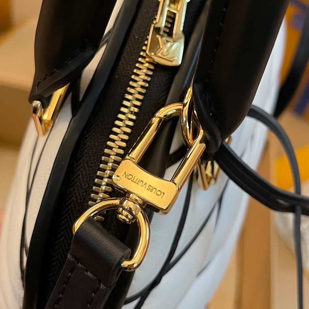 women L*ouis V*uitton Top Bag 23761