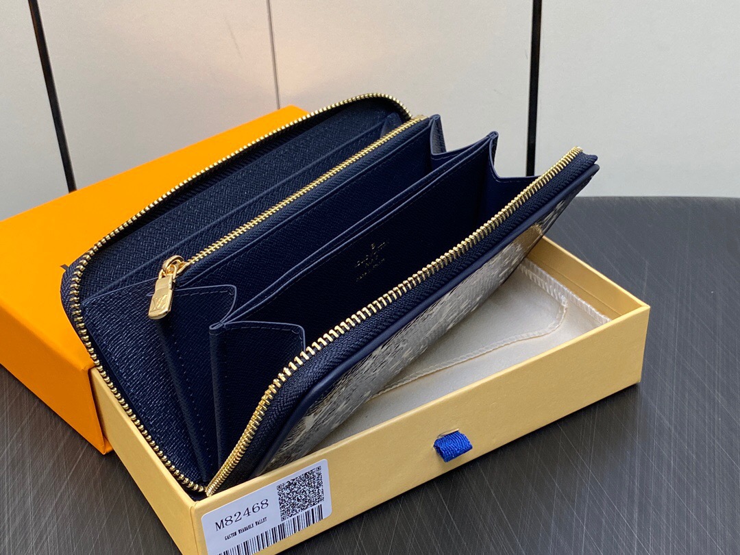 L*ouis V*uitton Top Bag