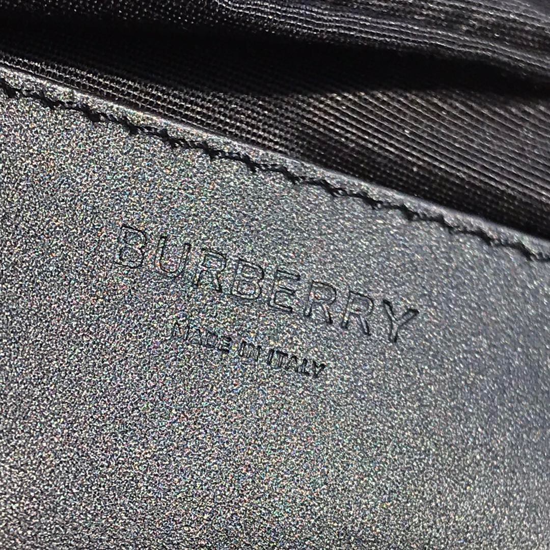 B*urberry Bag Top Quality