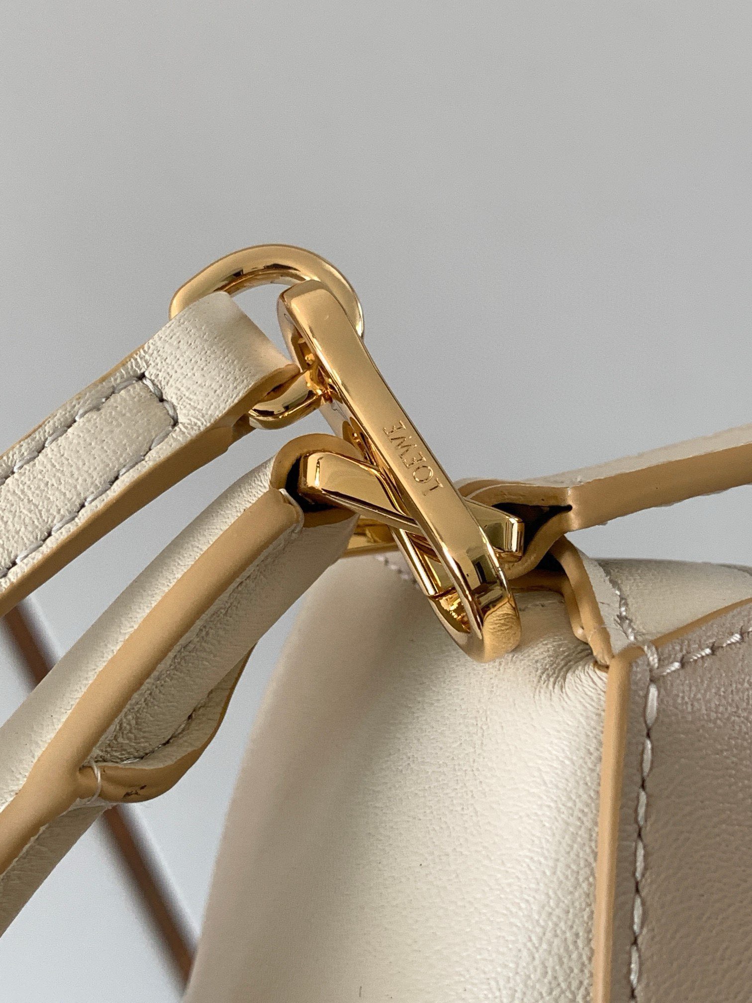 L*oewe Bag 9310 Top Quality