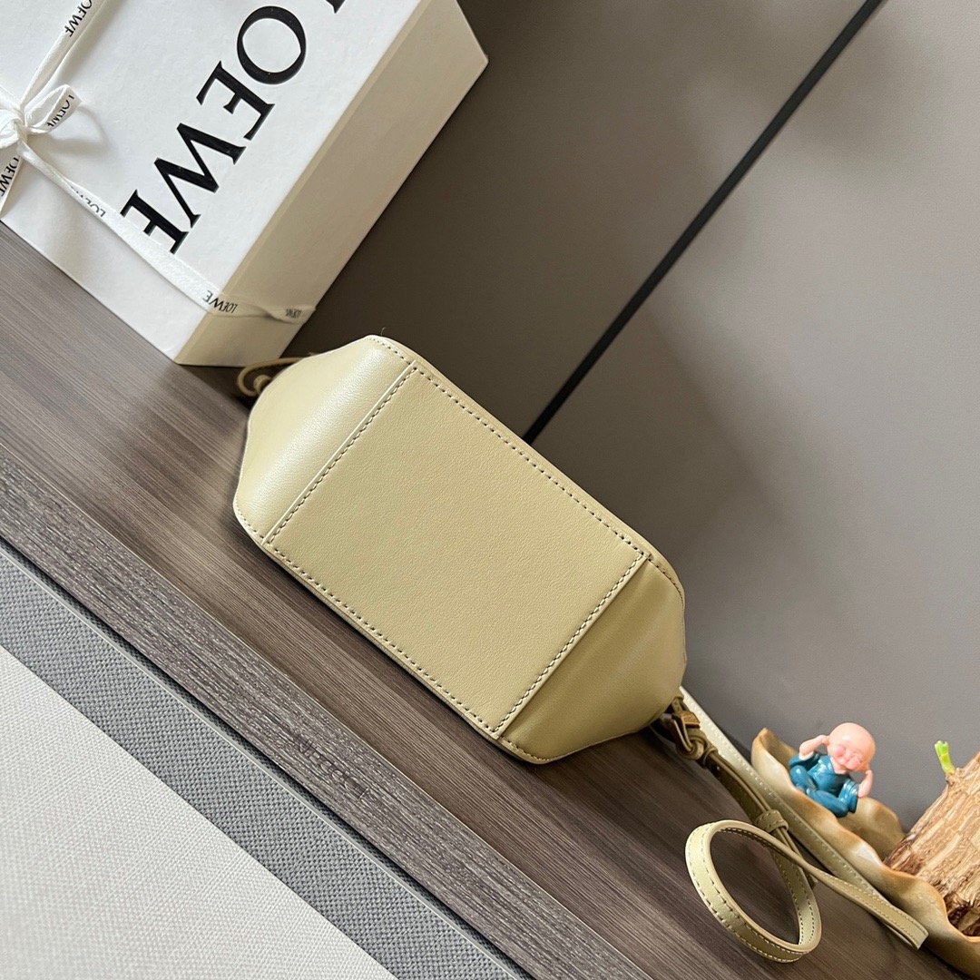 L*oewe Bag 262315 Top Quality