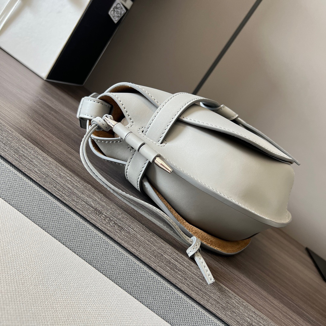 L*oewe Bag 011821 Top Quality