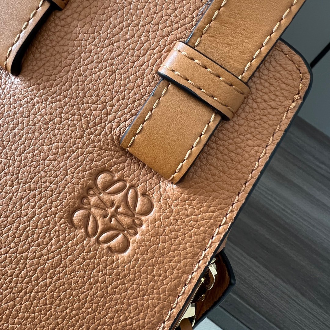 L*oewe Bag 652235 Top Quality