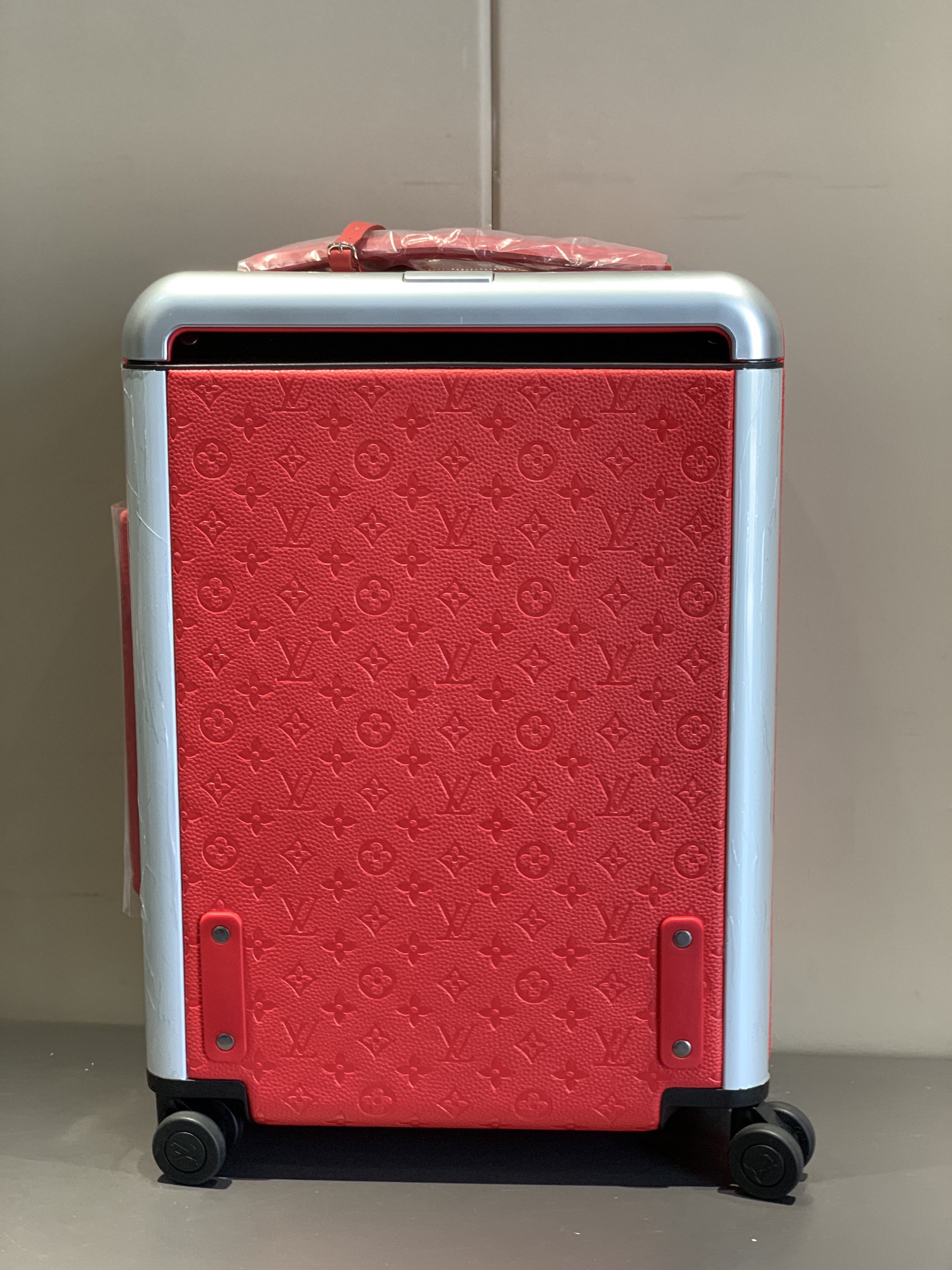L*ouis V*uitton Luggage