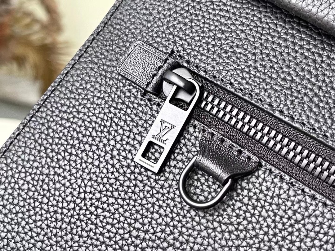 L*ouis V*uitton Top Bag