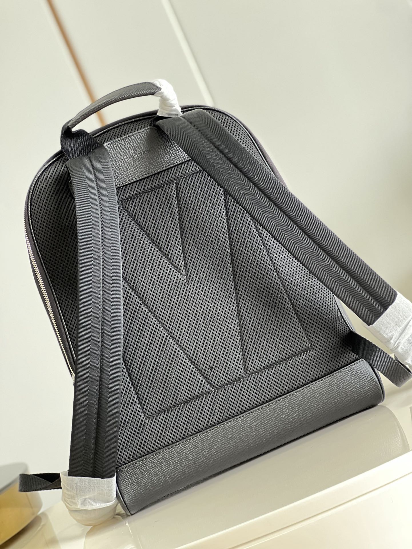 L*ouis V*uitton Top Bag