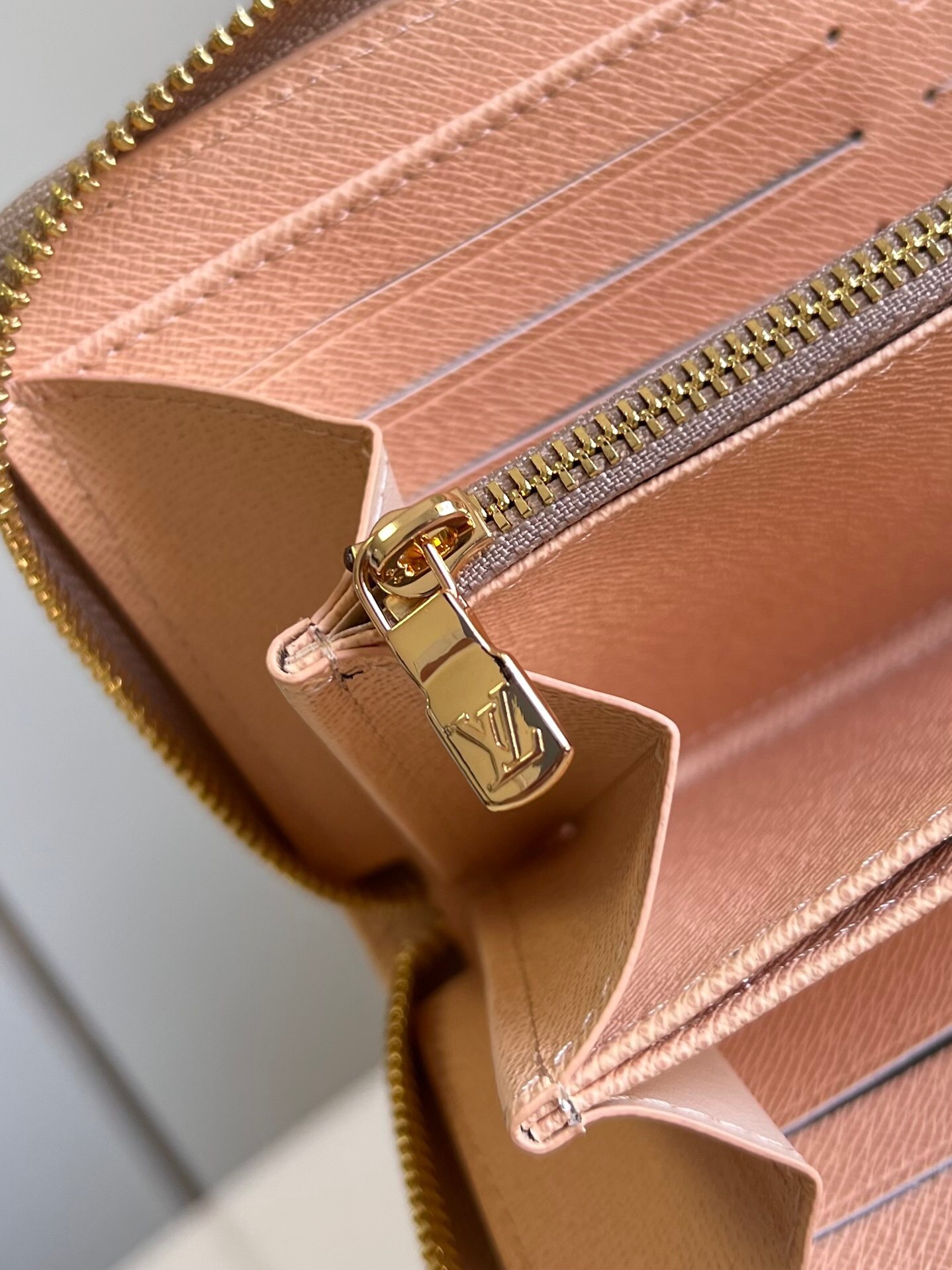 L*ouis V*uitton Top Bag