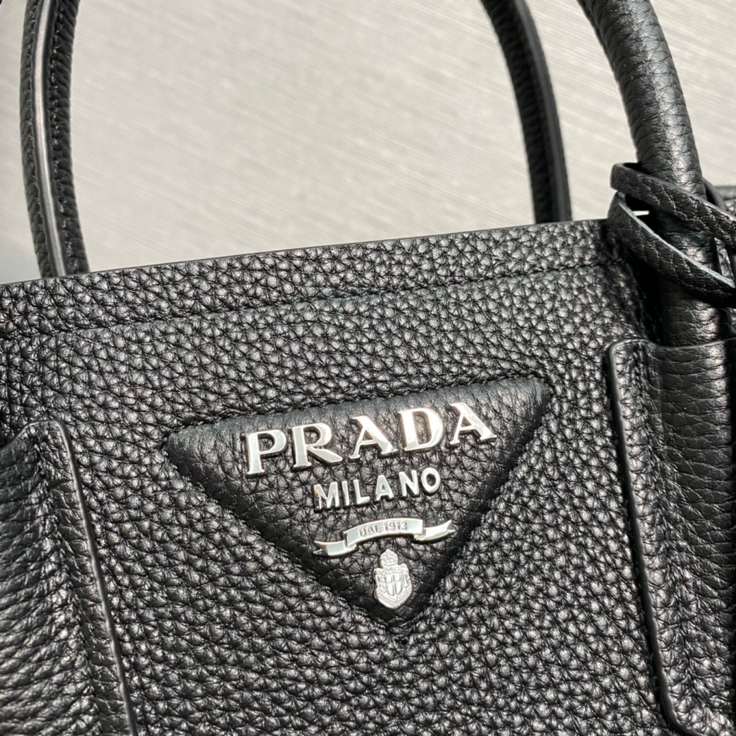 P*rada Bag Top Quality