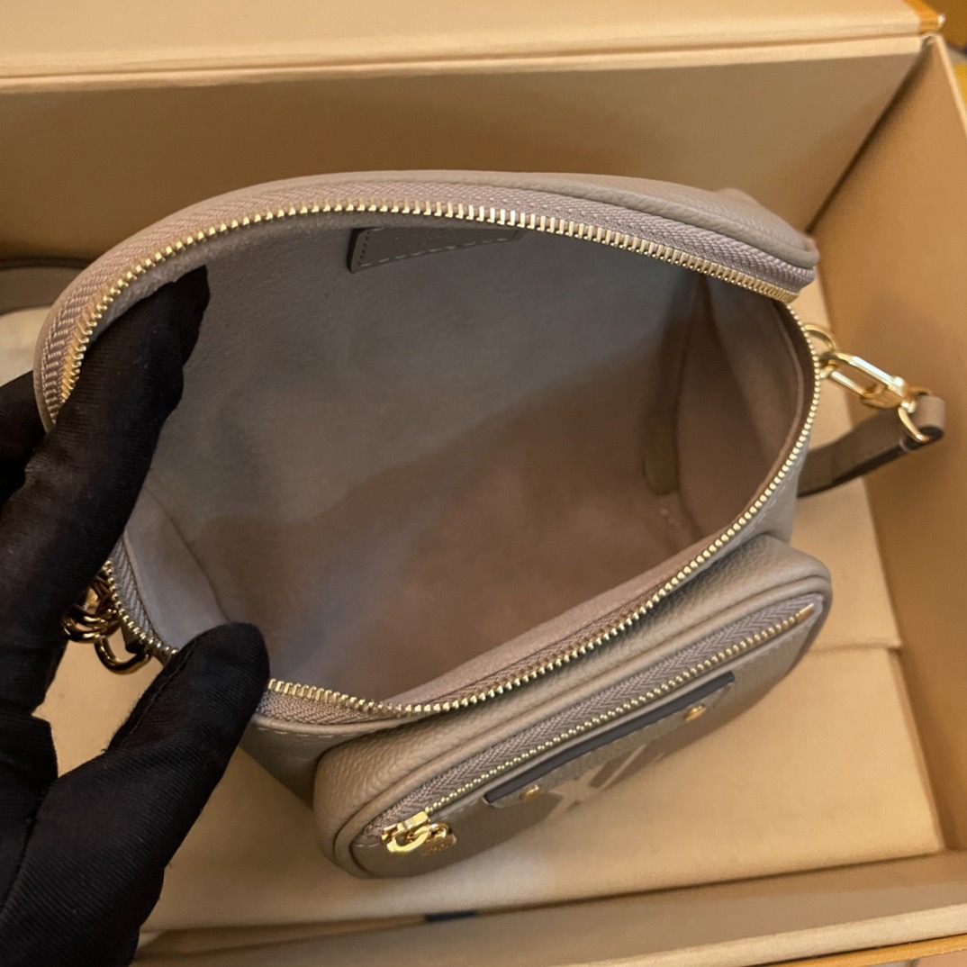 L*ouis V*uitton Top Bag