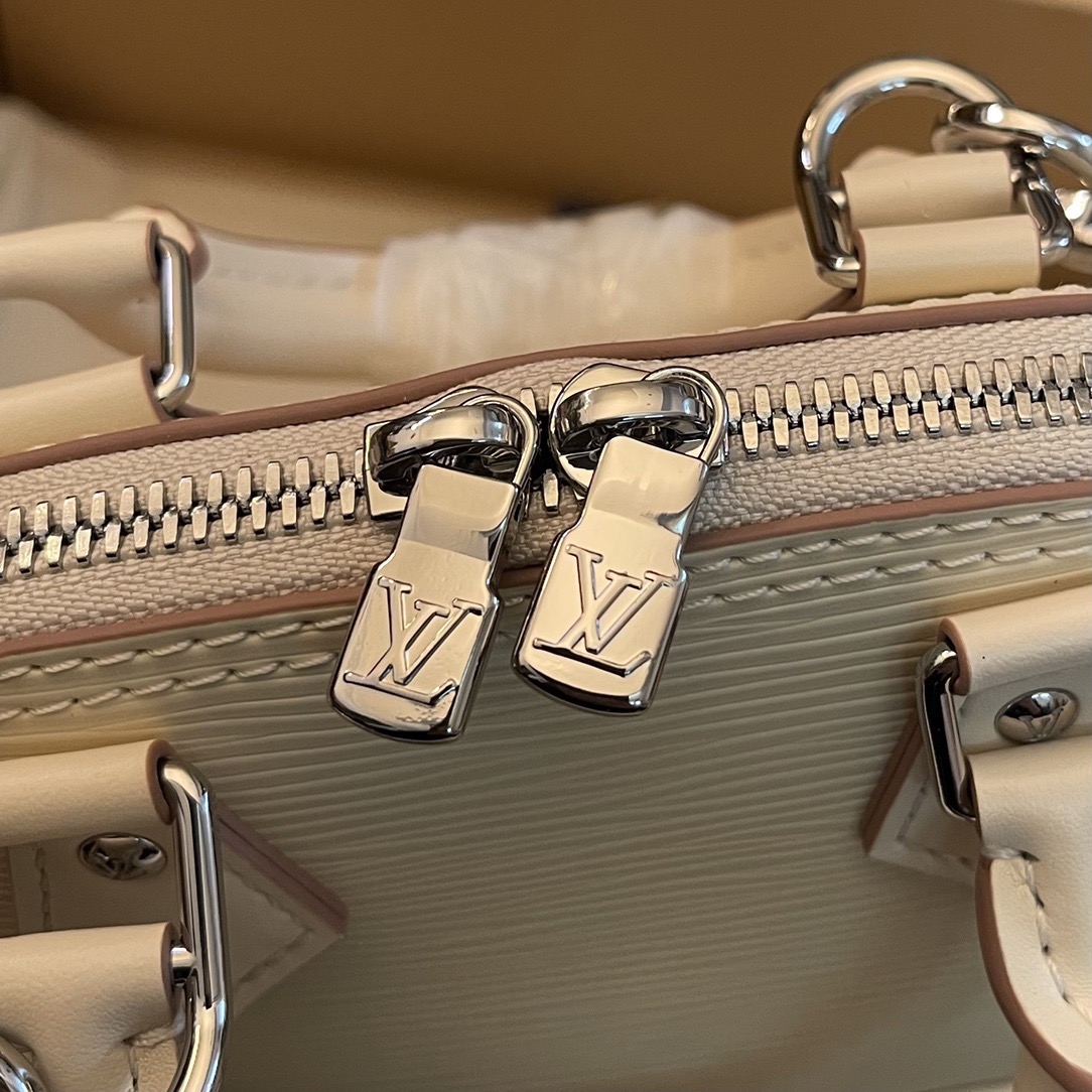 L*ouis V*uitton Top Bag