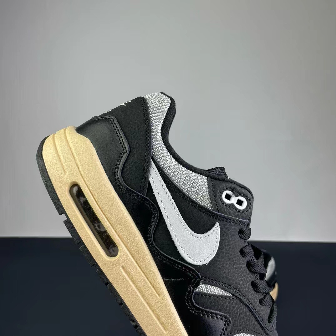 Nike Air Max+P*atta )