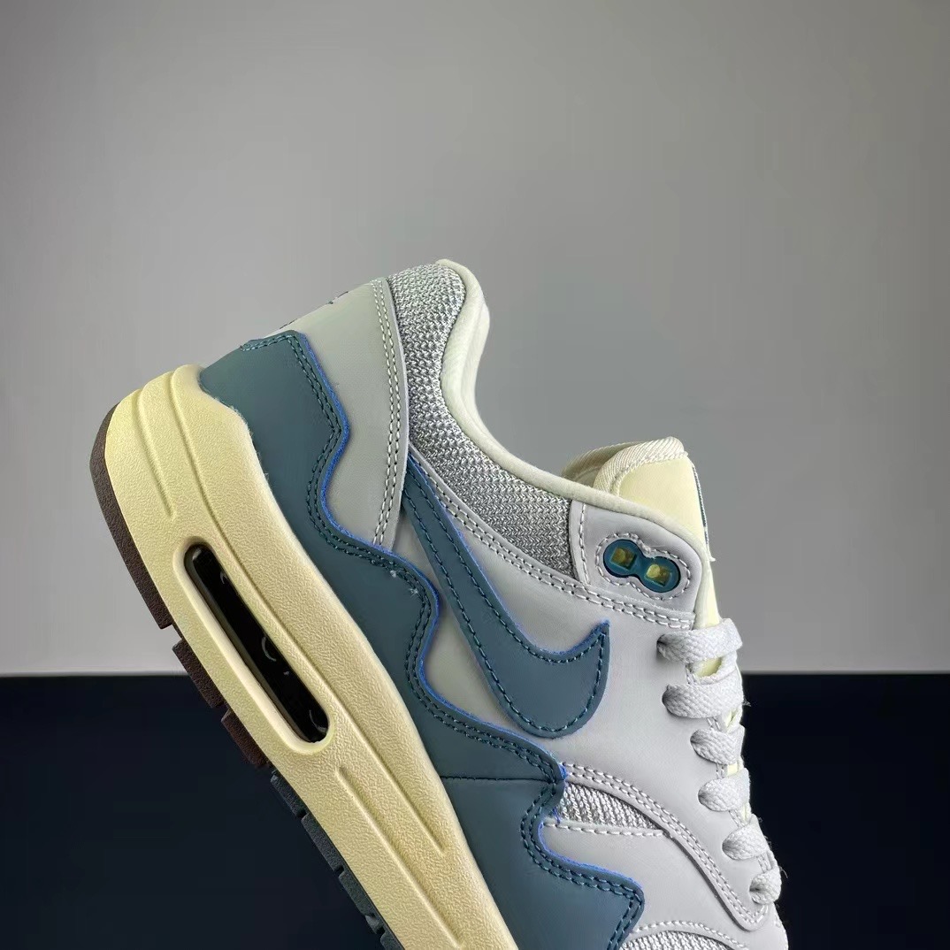 Nike Air Max+P*atta )