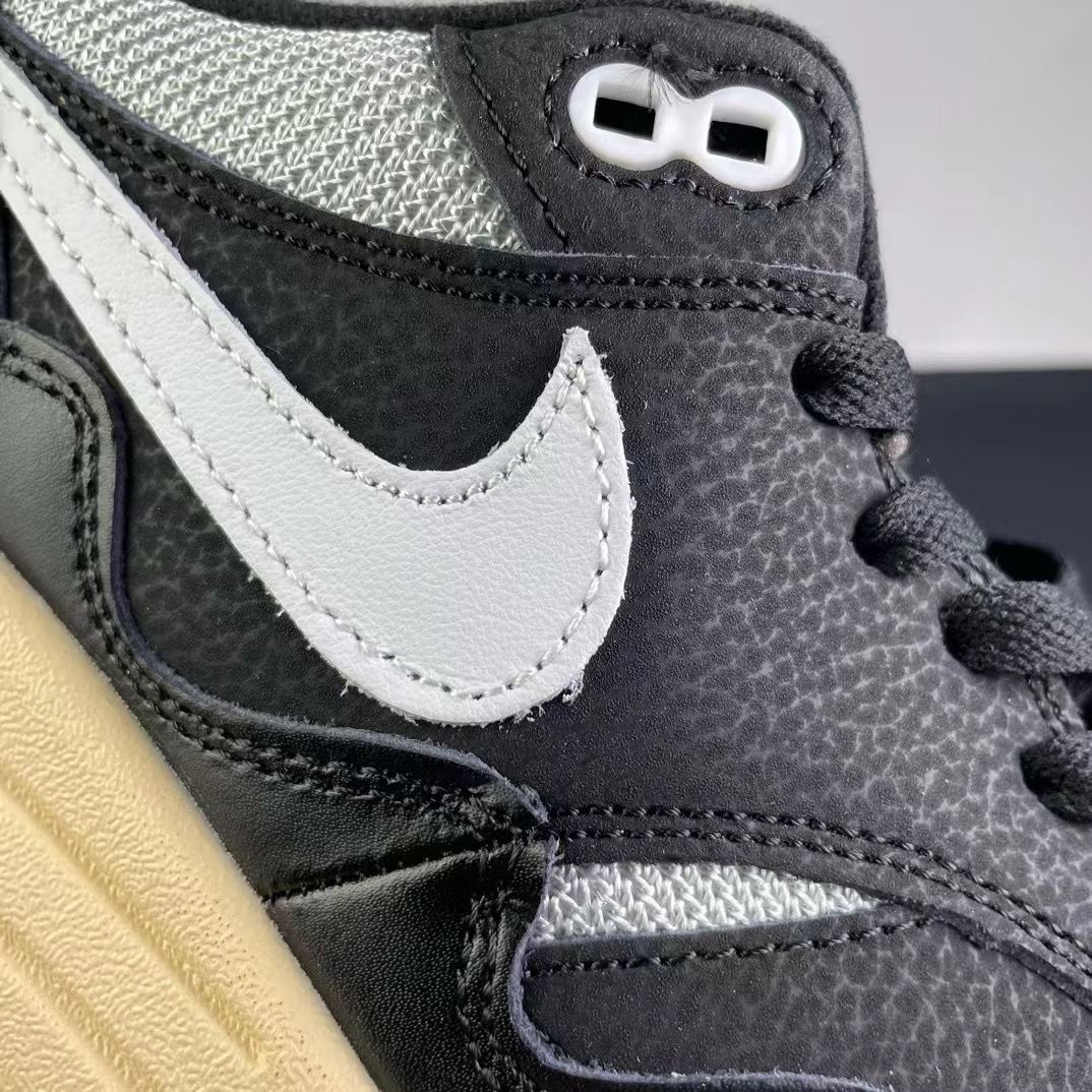 Nike Air Max+P*atta )