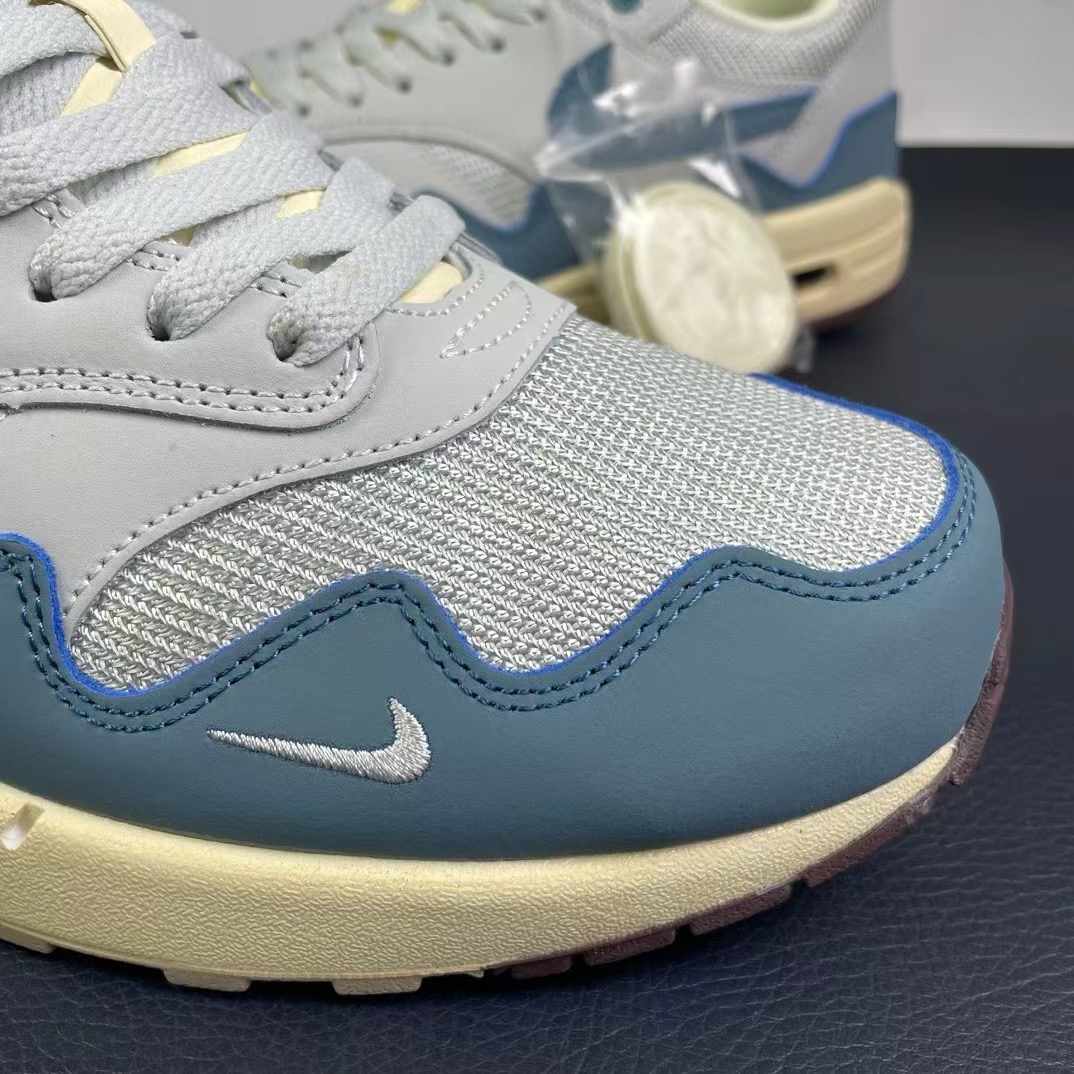 Nike Air Max+P*atta )